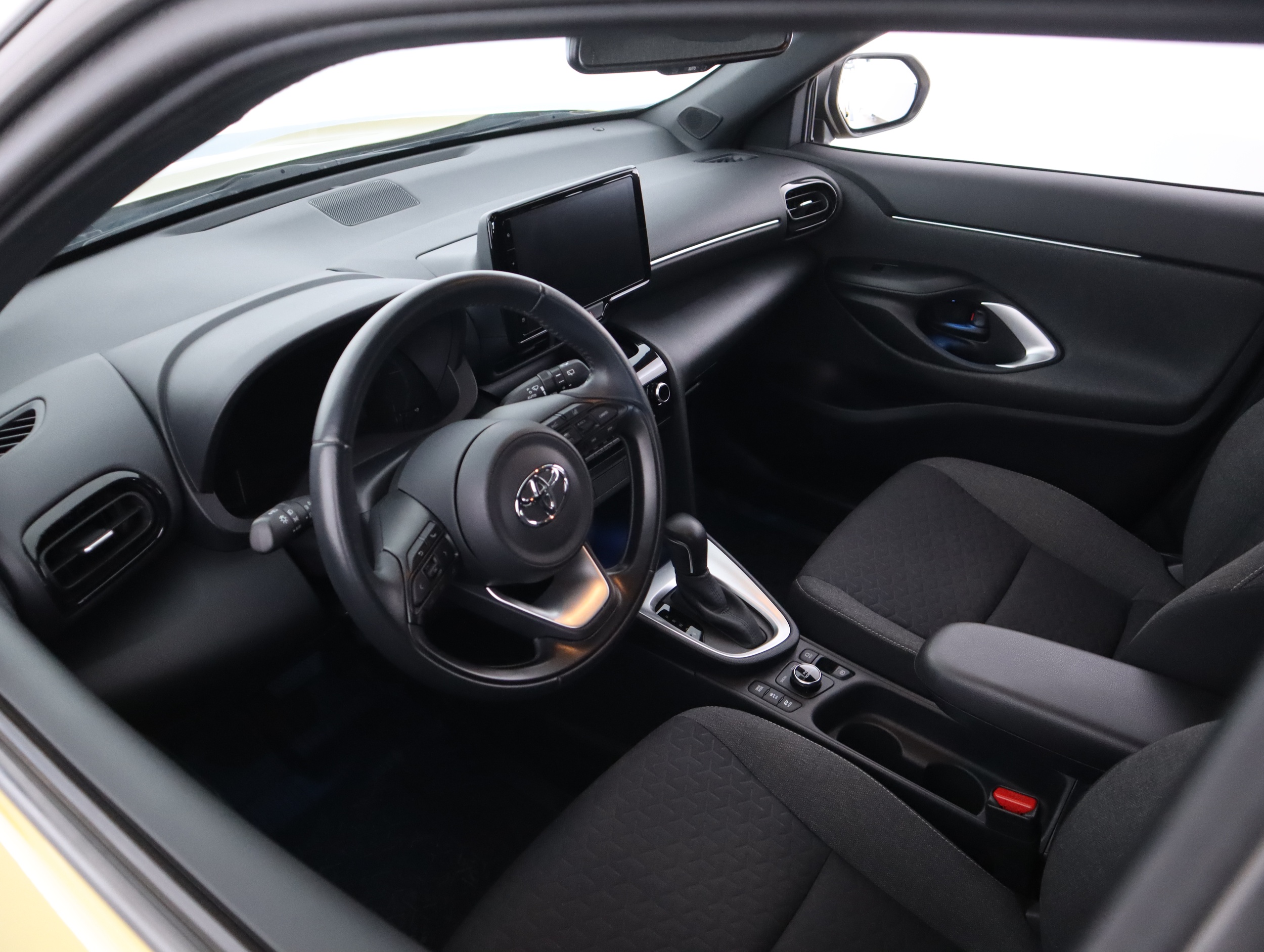 TOYOTA Yaris Cross 2021