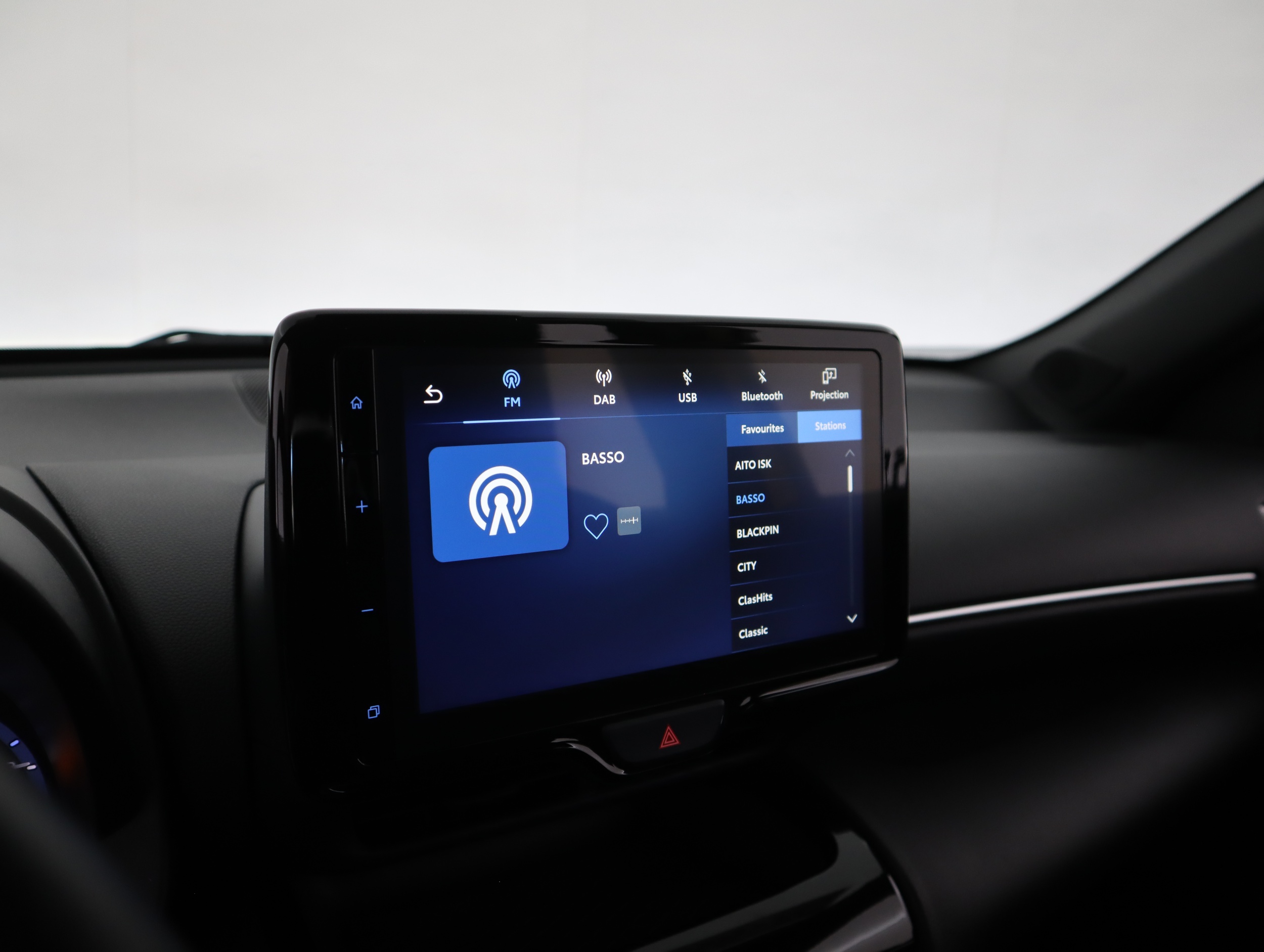 TOYOTA Yaris Cross 2021
