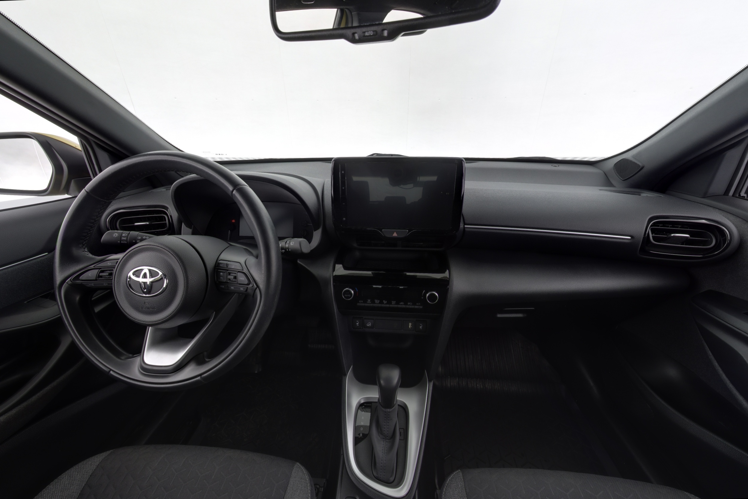 TOYOTA Yaris Cross 2021