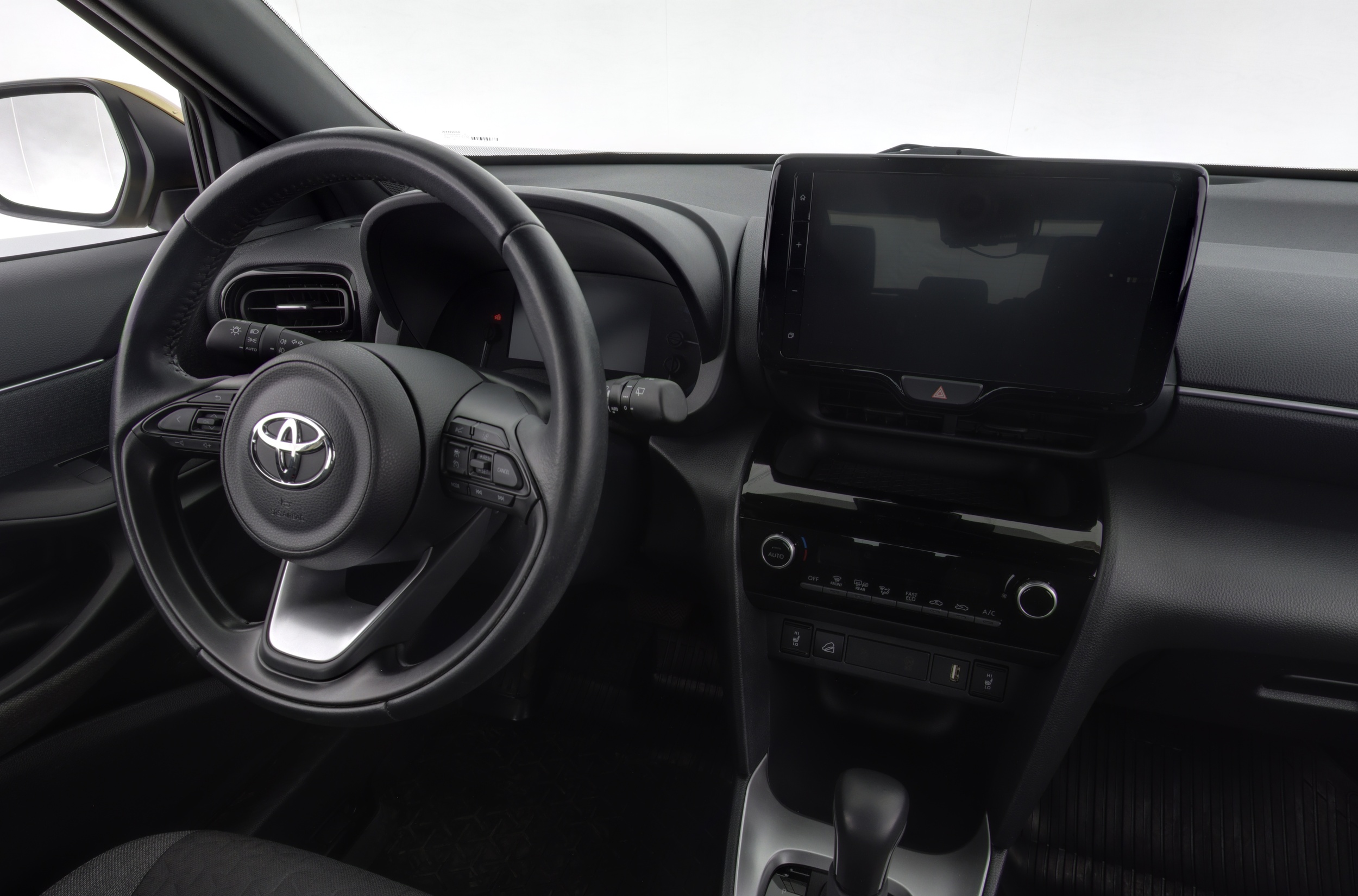 TOYOTA Yaris Cross 2021