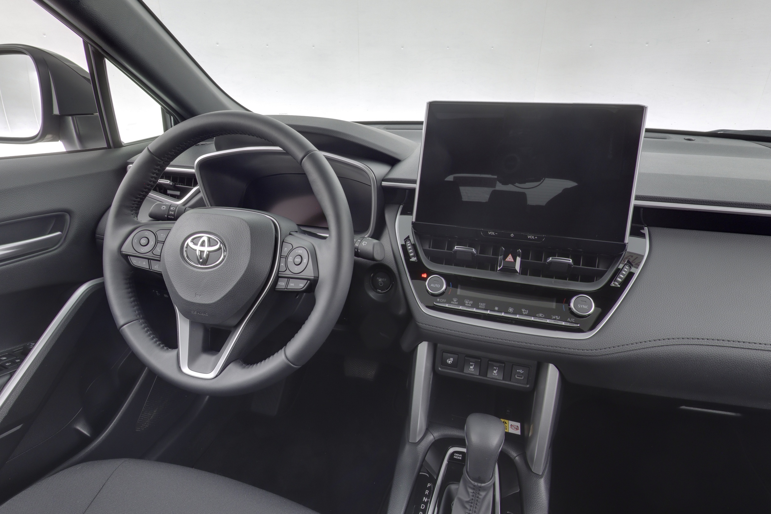 TOYOTA Corolla Cross 8