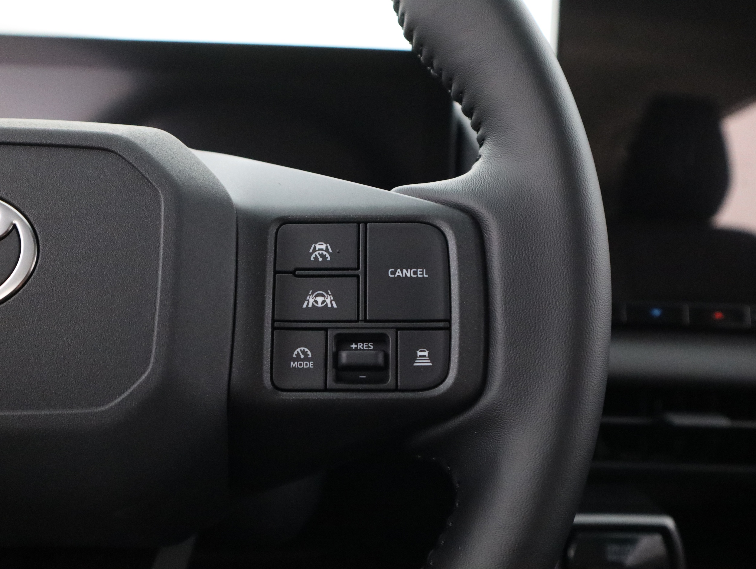 TOYOTA RAV4 2026
