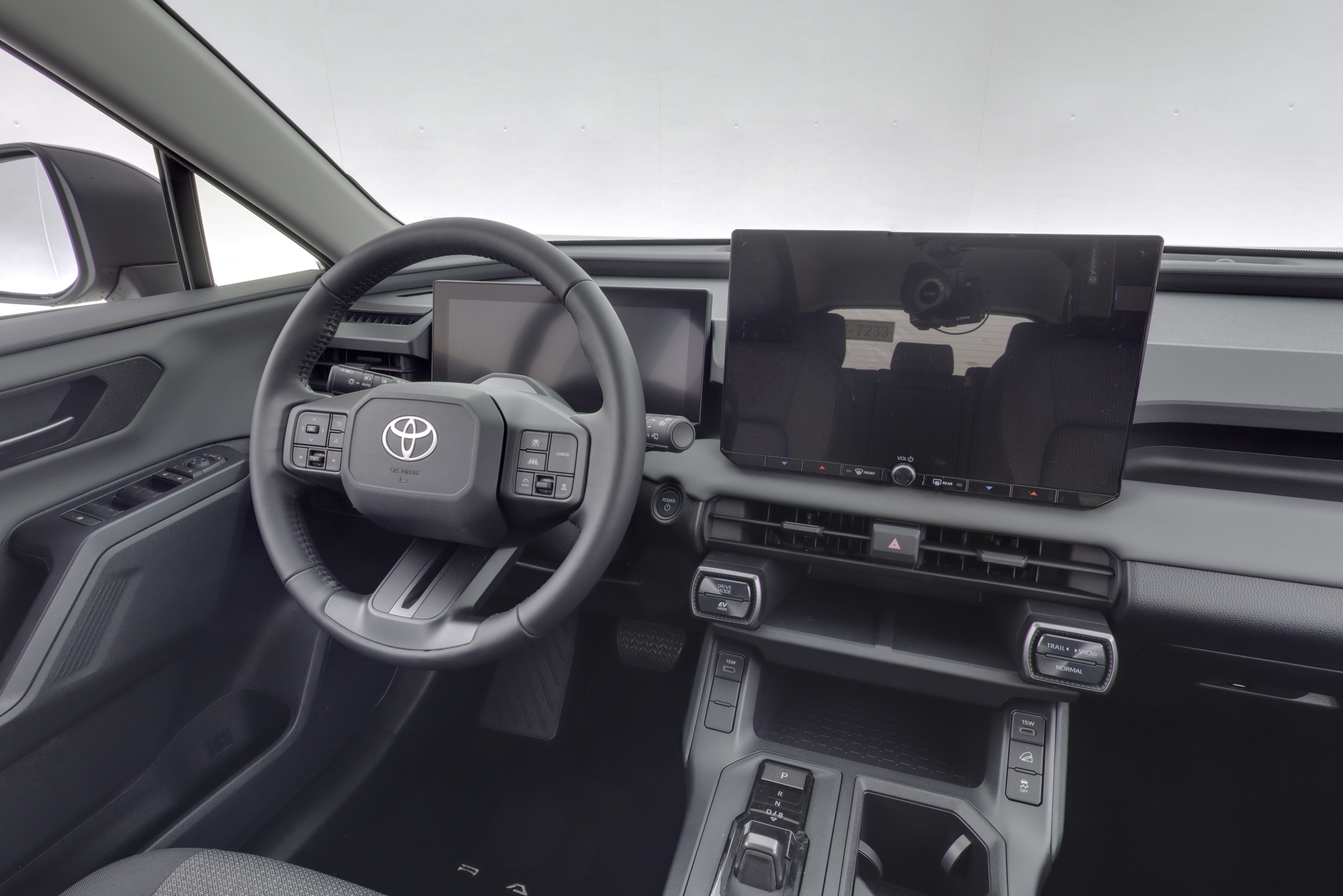 TOYOTA RAV4 2026