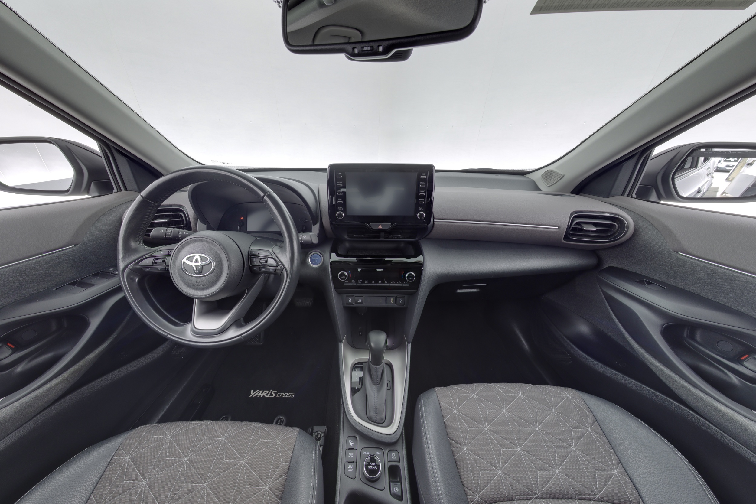 TOYOTA Yaris Cross 2022