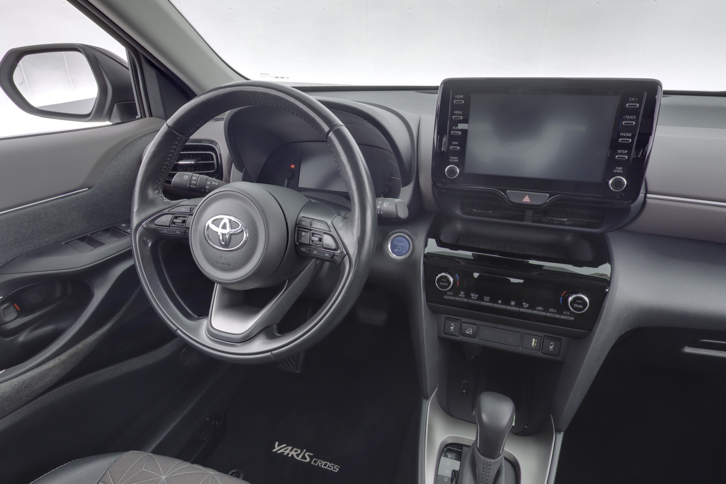 TOYOTA Yaris Cross 2022
