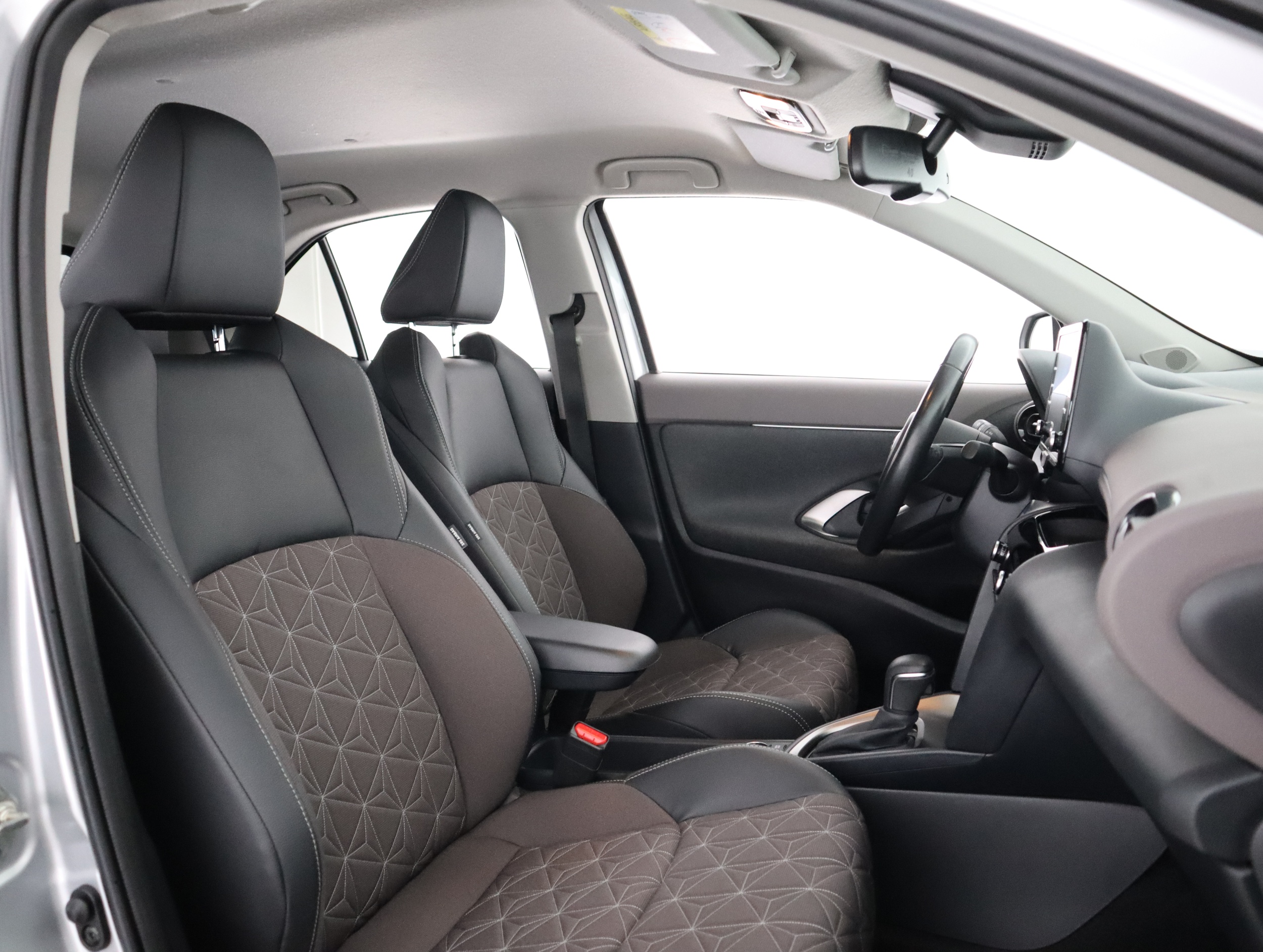 TOYOTA Yaris Cross 2022