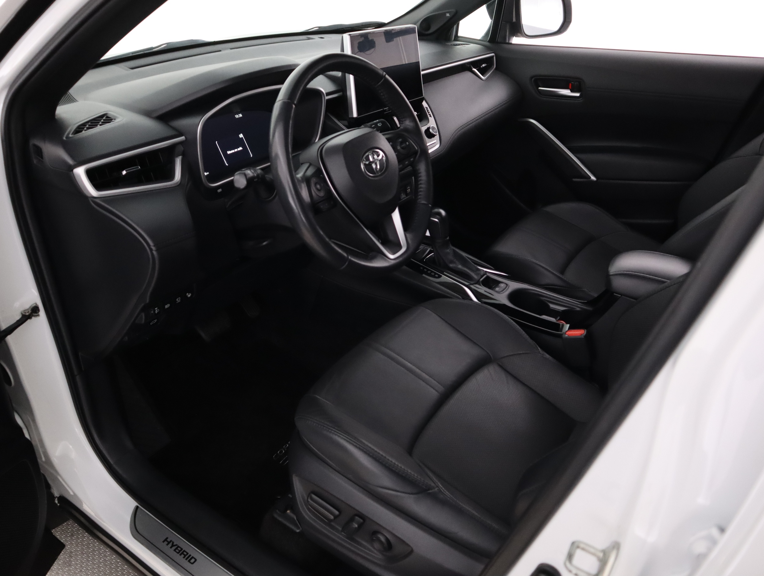 TOYOTA Corolla Cross 19