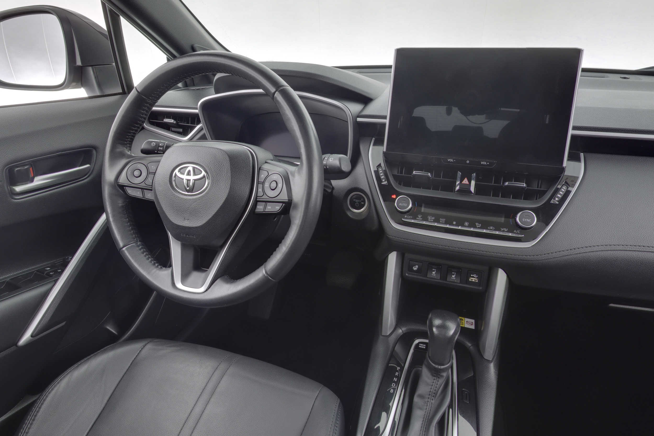 TOYOTA Corolla Cross 8