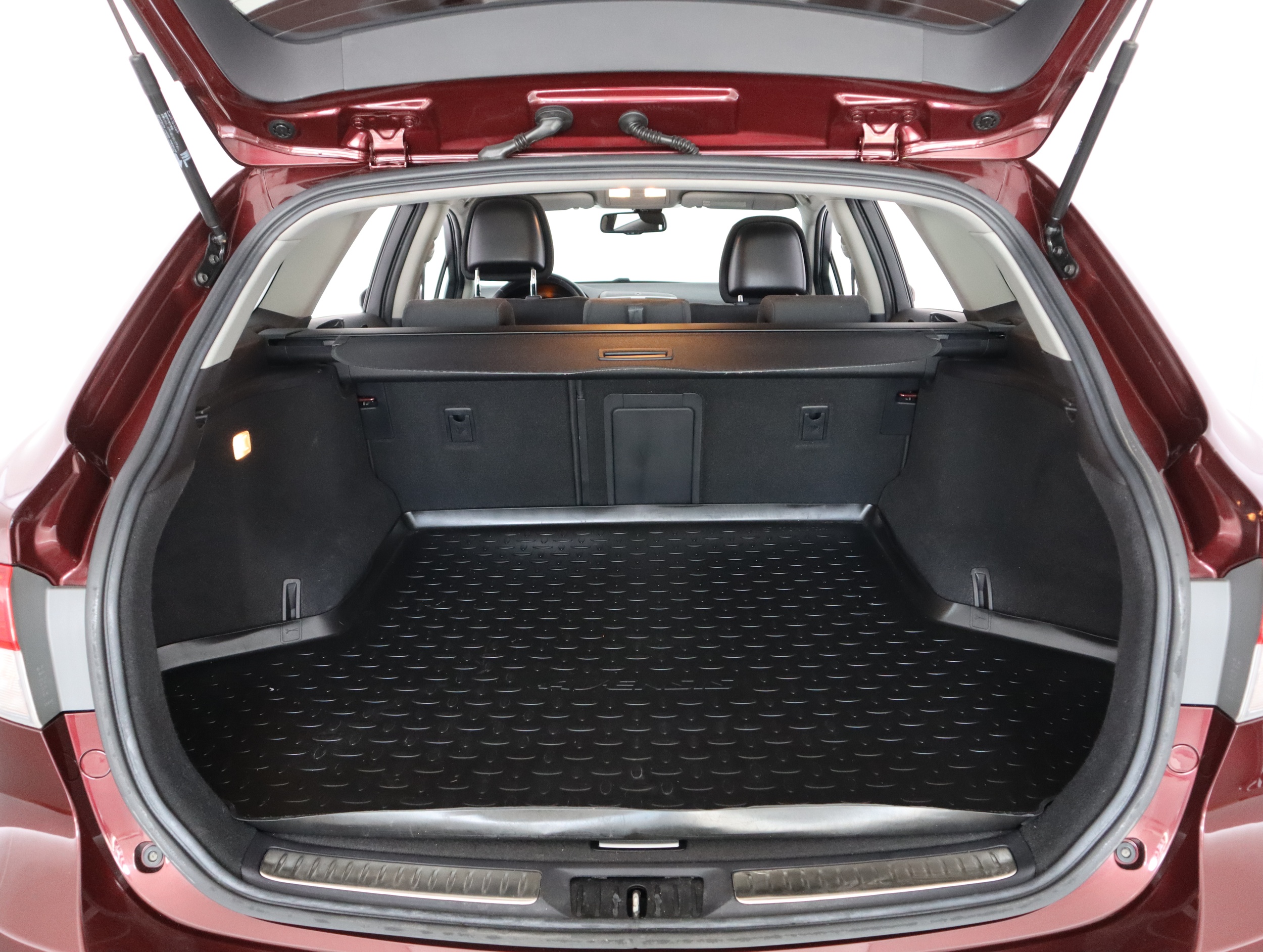 TOYOTA Avensis 2012