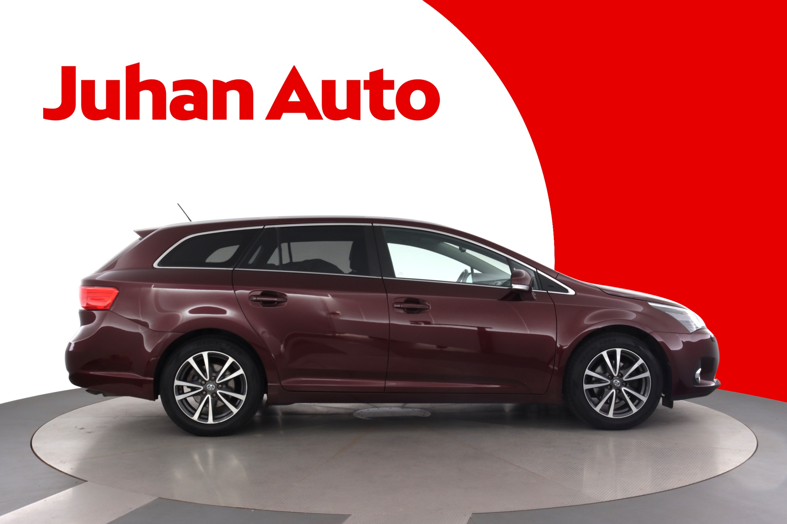 TOYOTA Avensis 2012