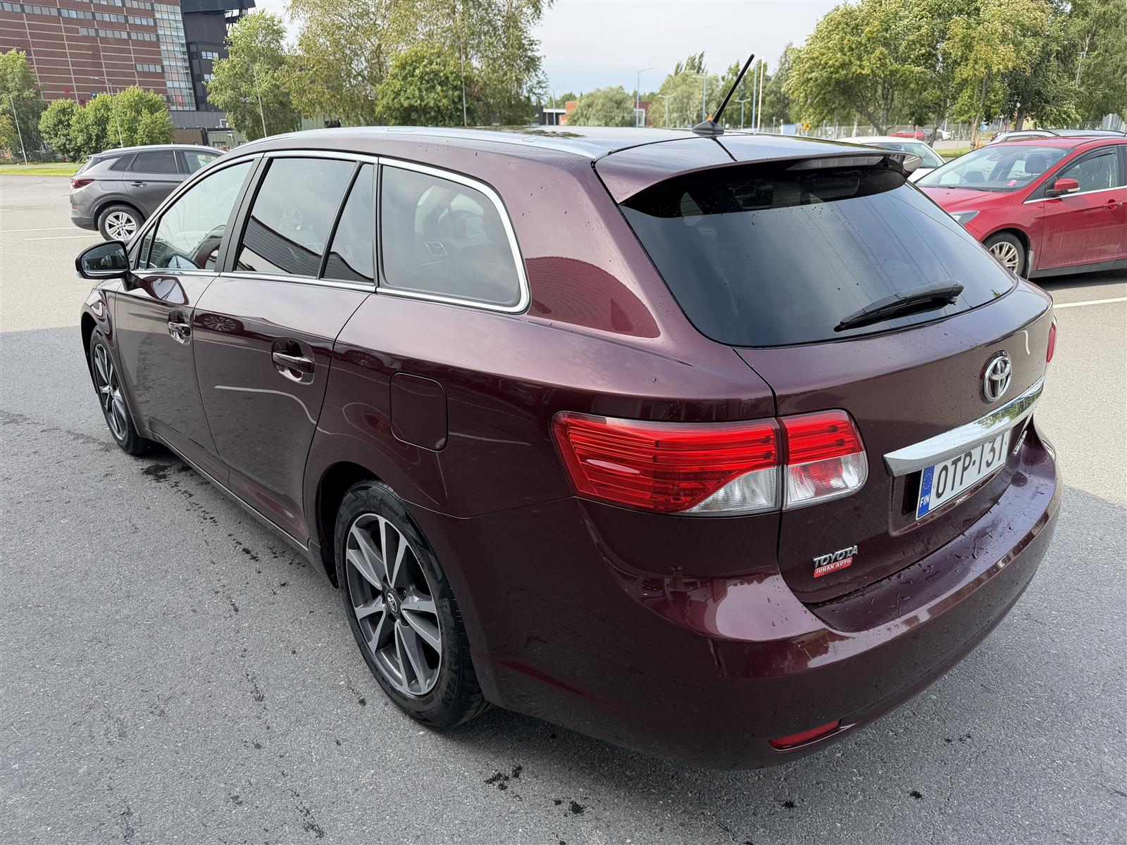 TOYOTA Avensis 2012