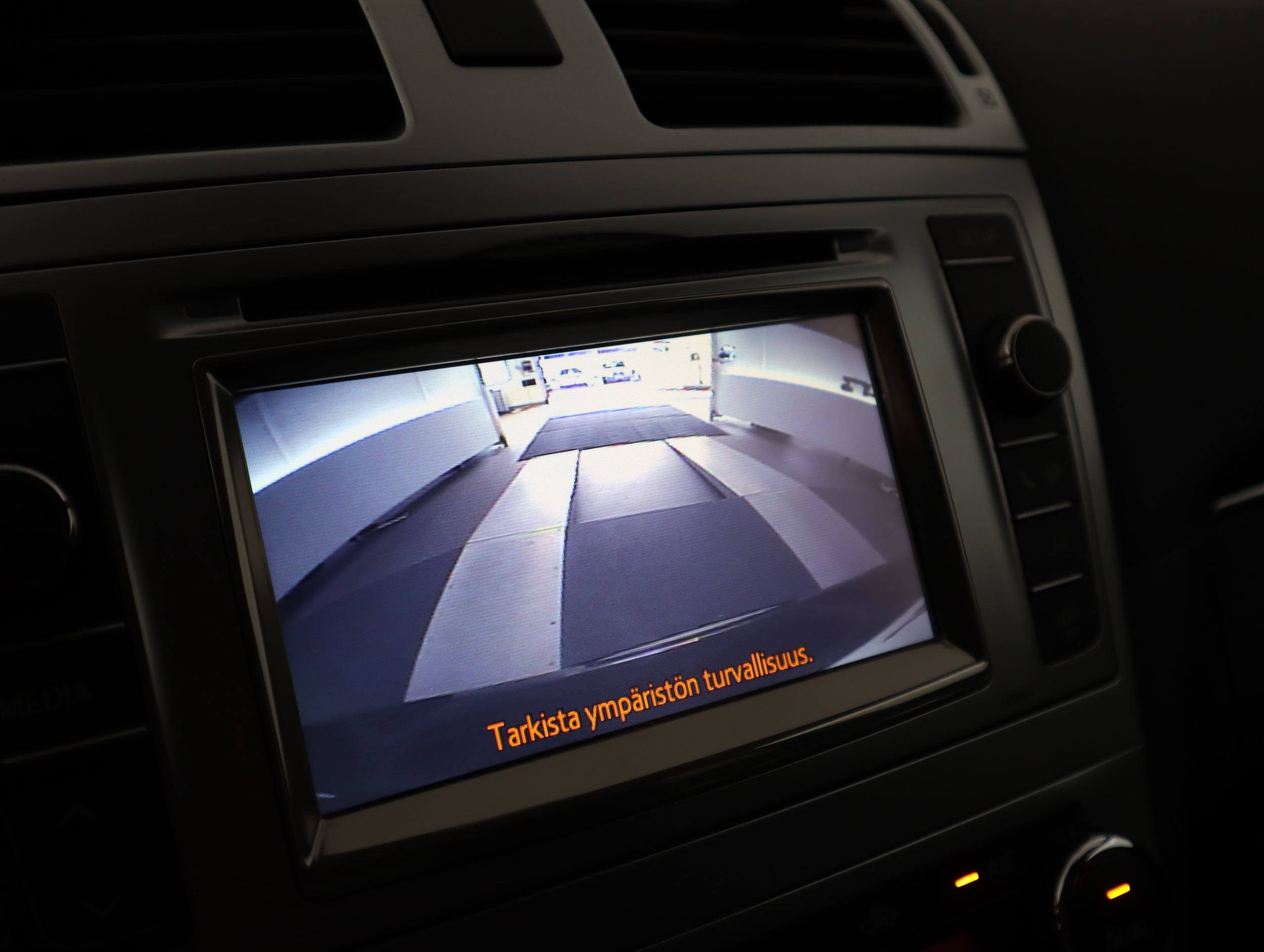 TOYOTA Avensis 2012
