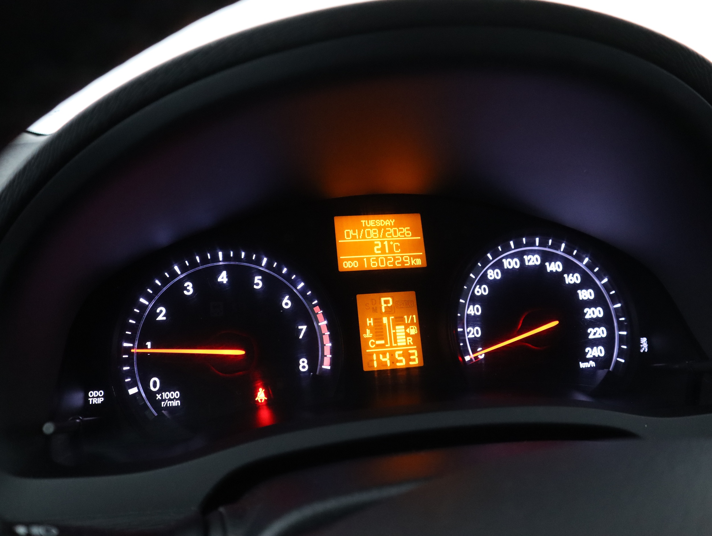 TOYOTA Avensis 2012