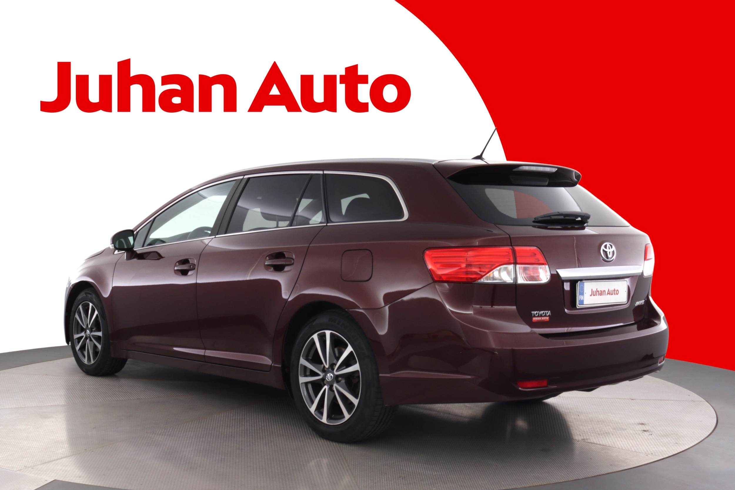 TOYOTA Avensis 2012
