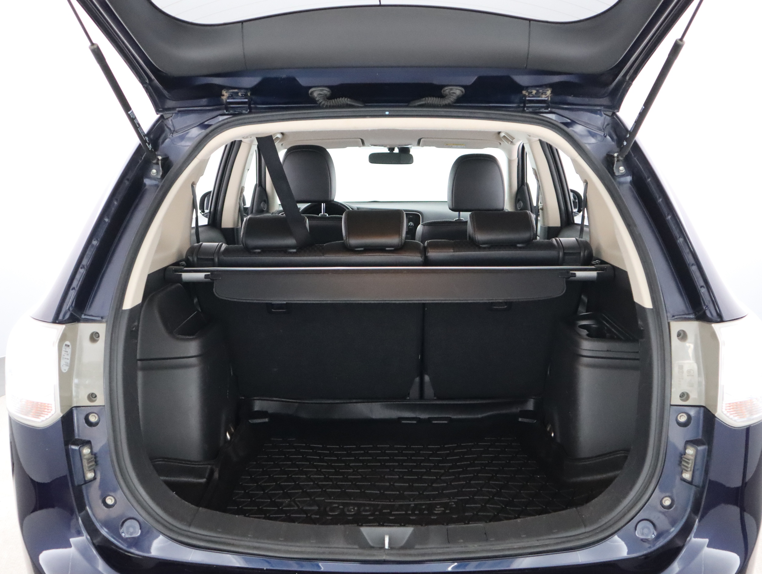 MITSUBISHI OUTLANDER 2015