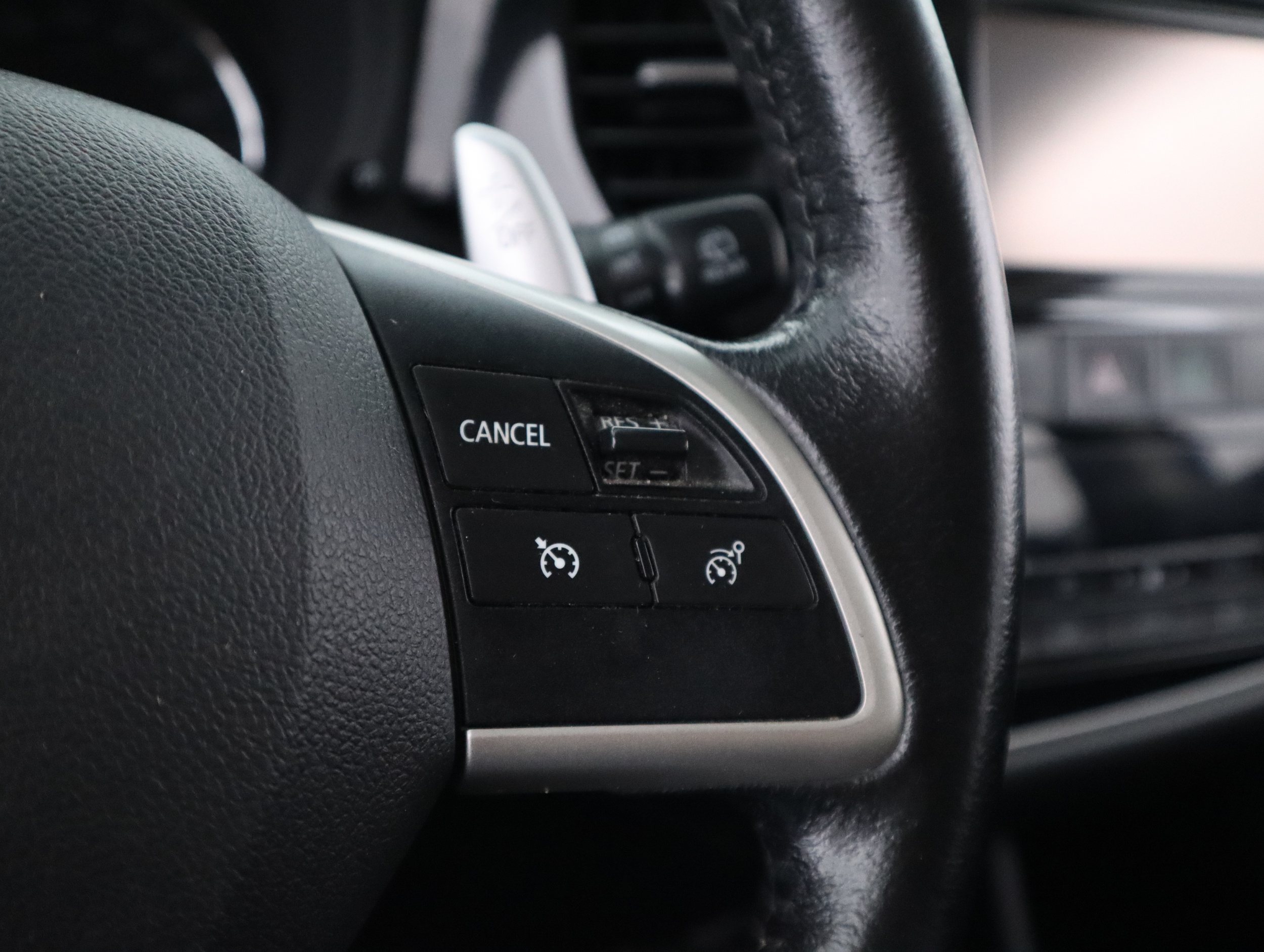 MITSUBISHI OUTLANDER 2015
