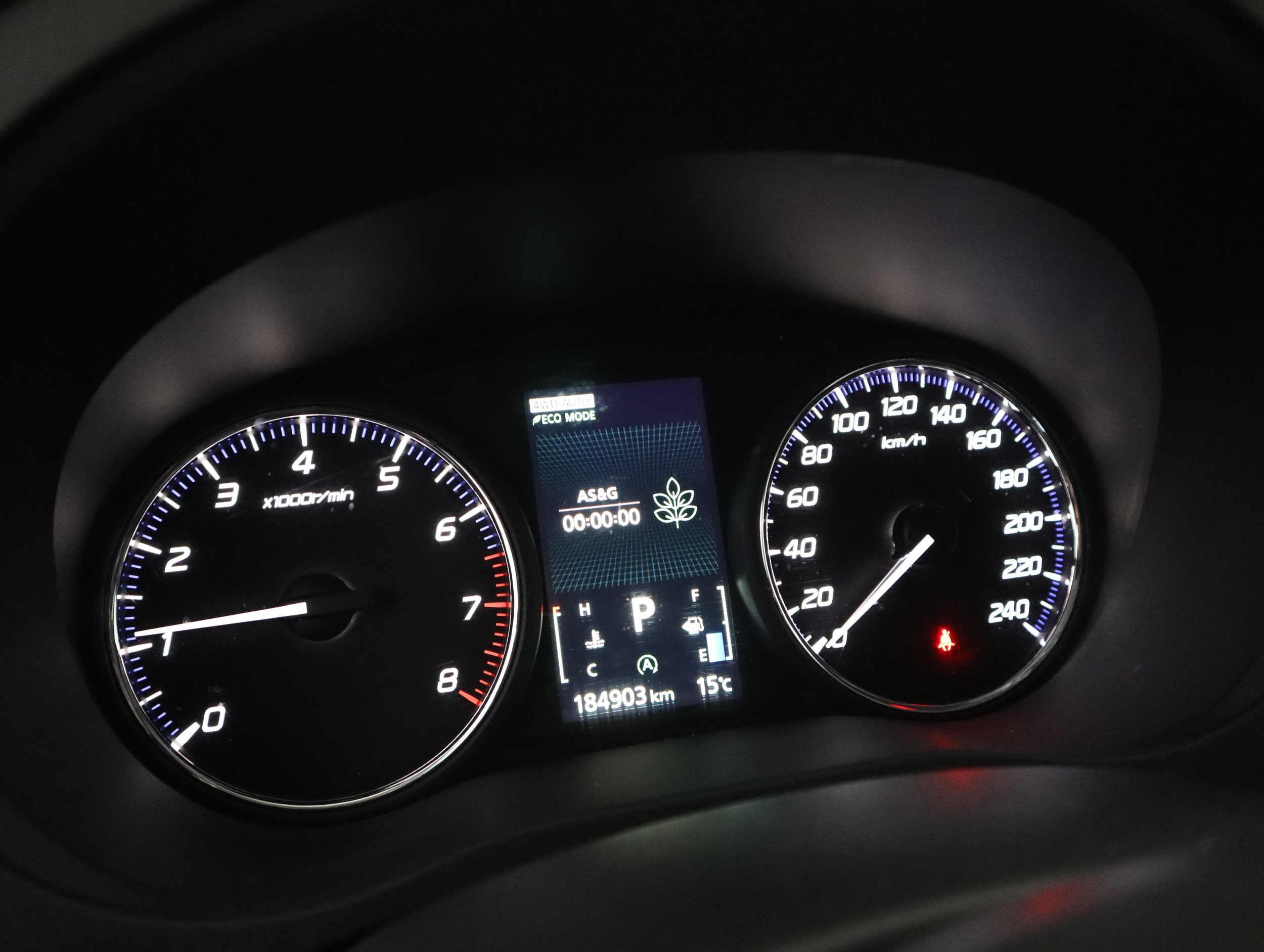 MITSUBISHI OUTLANDER 2015