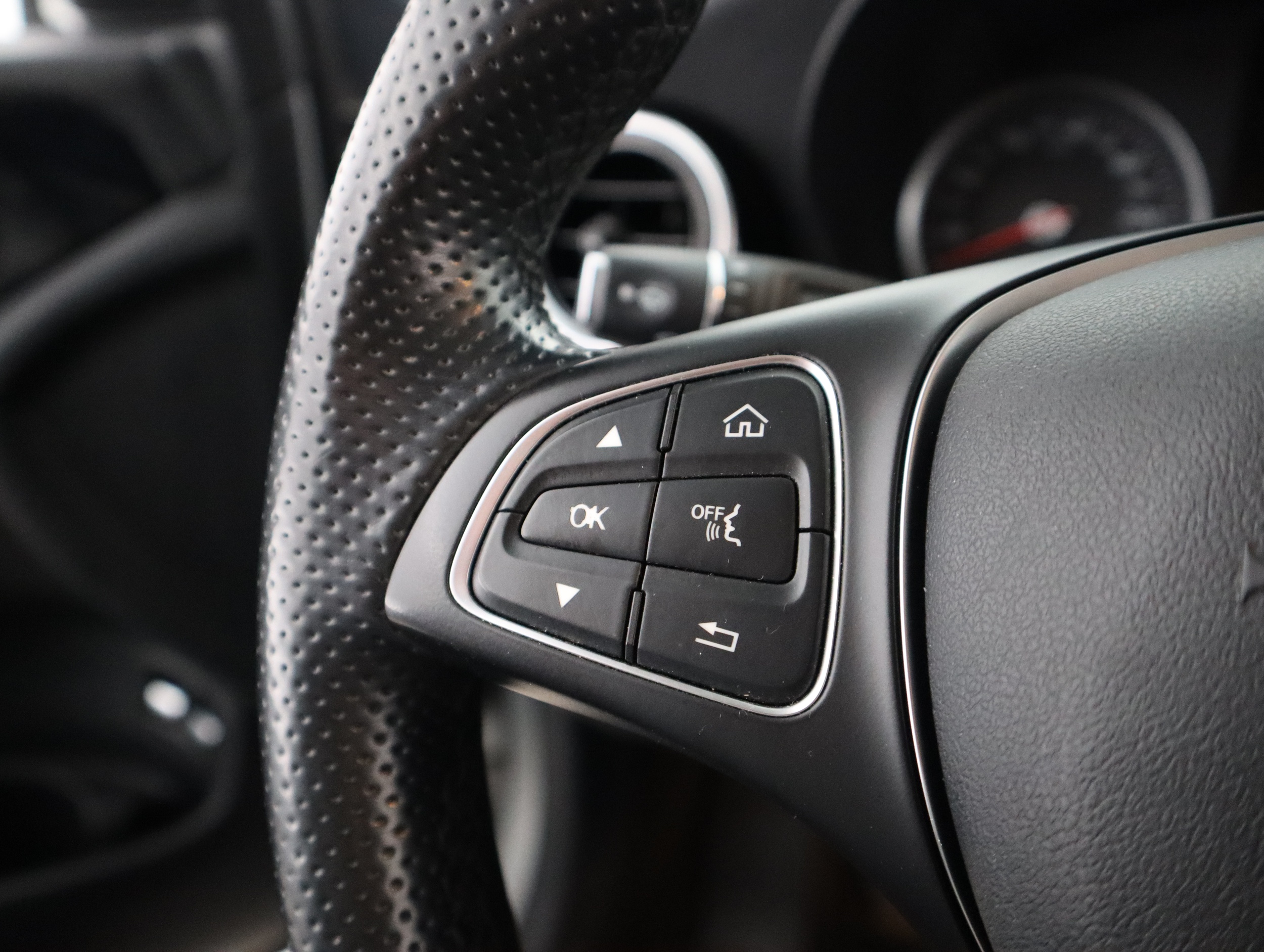 MERCEDES-BENZ GLC 2015