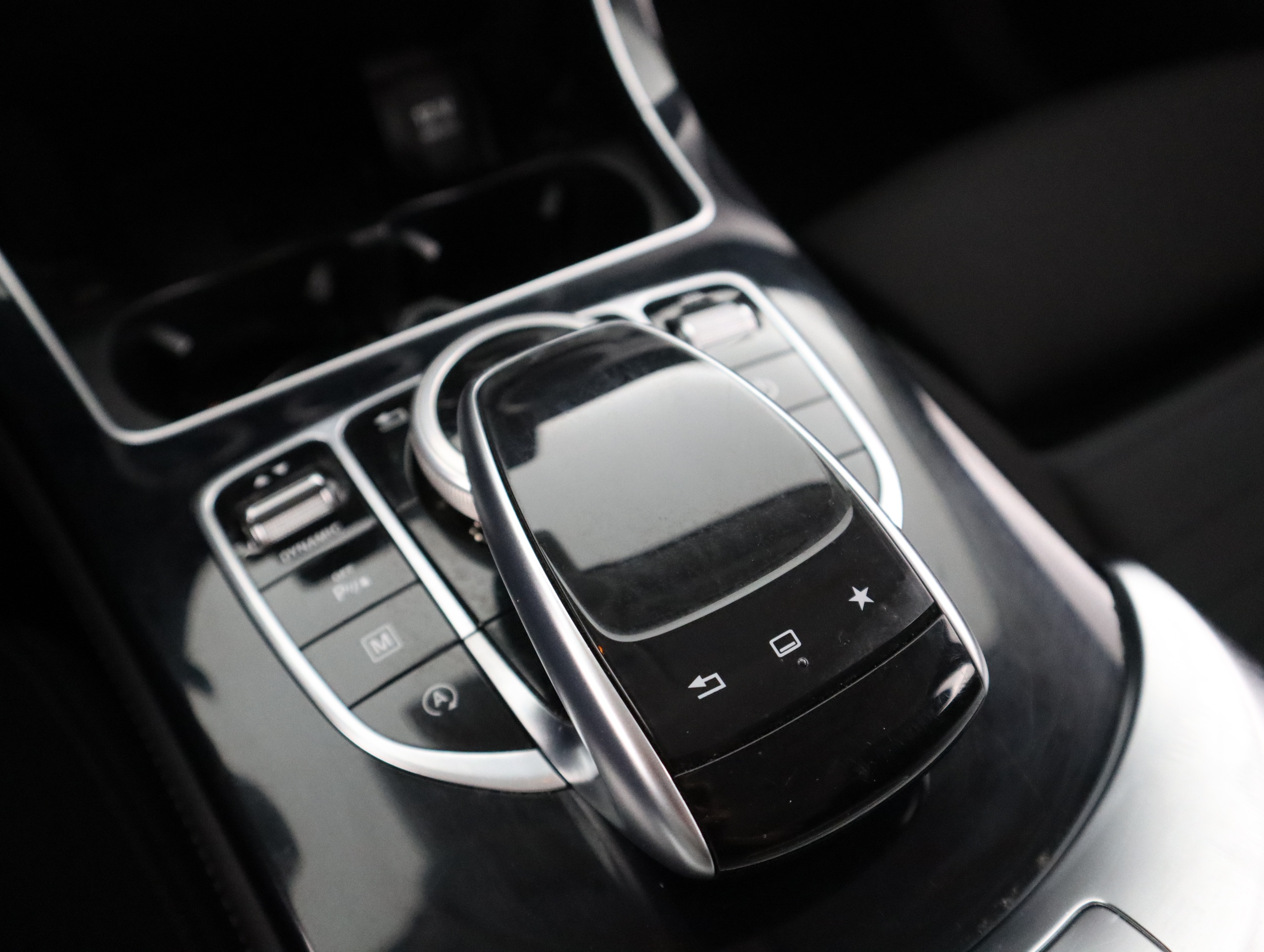 MERCEDES-BENZ GLC 2015