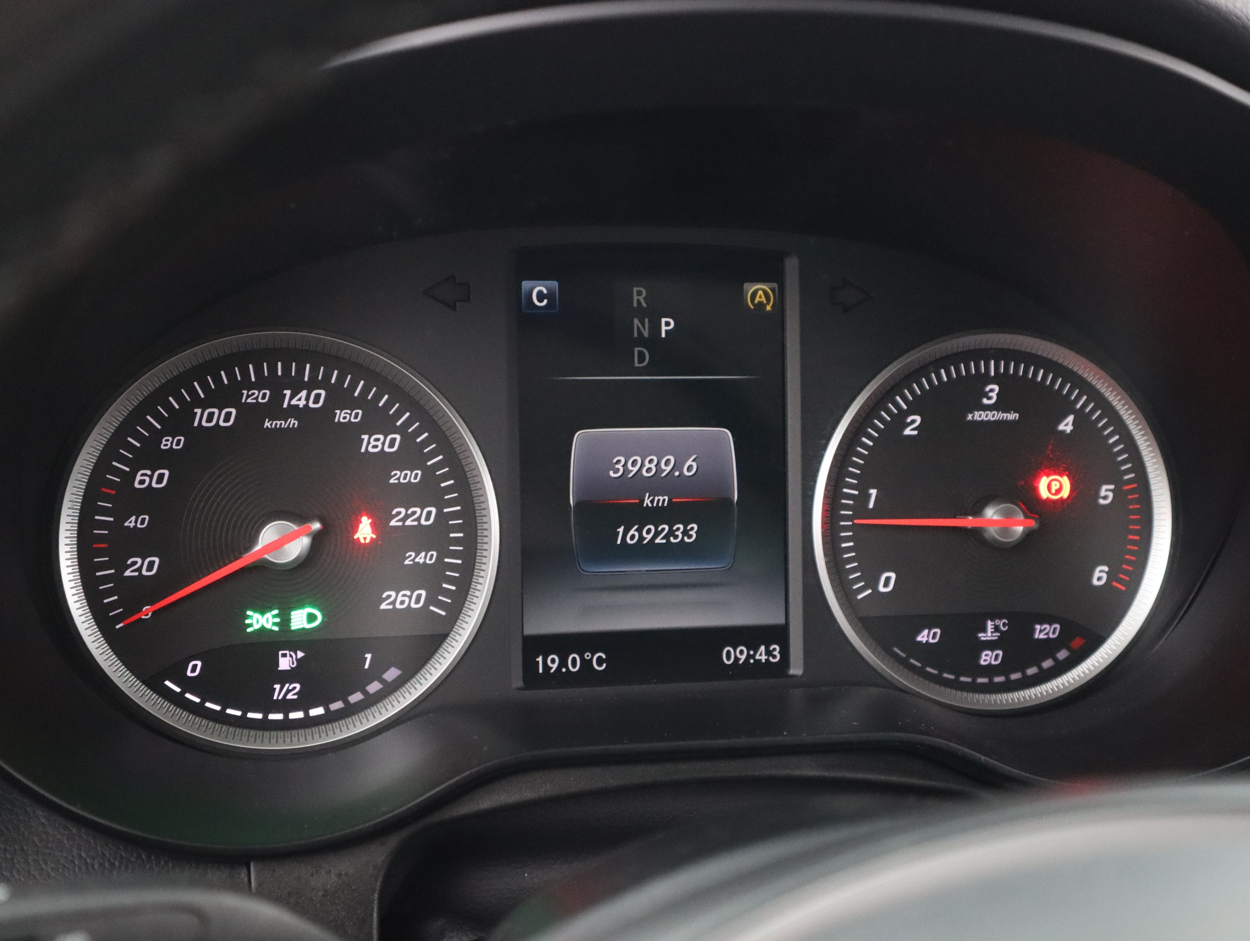 MERCEDES-BENZ GLC 2015