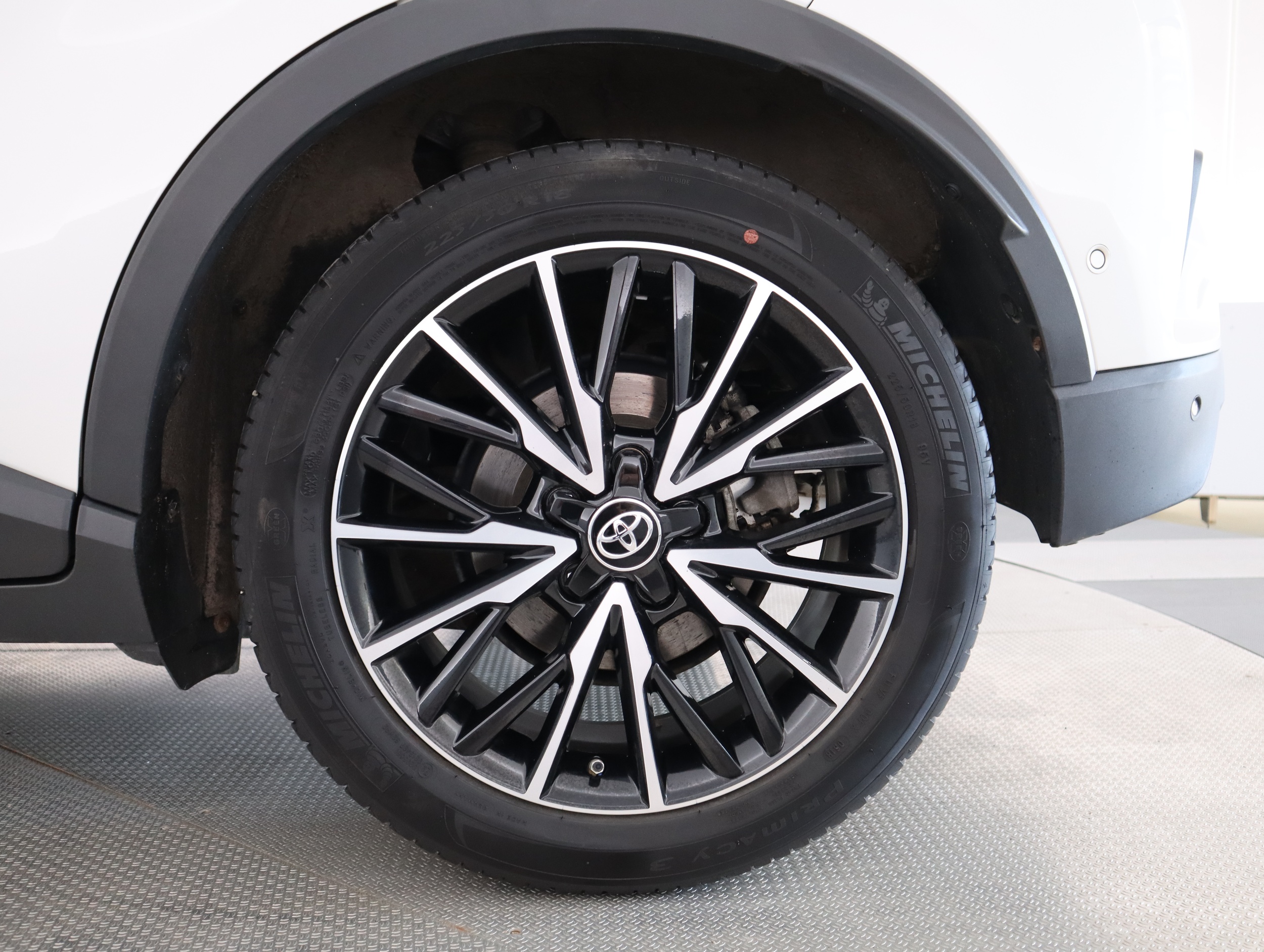 TOYOTA C-HR 2018