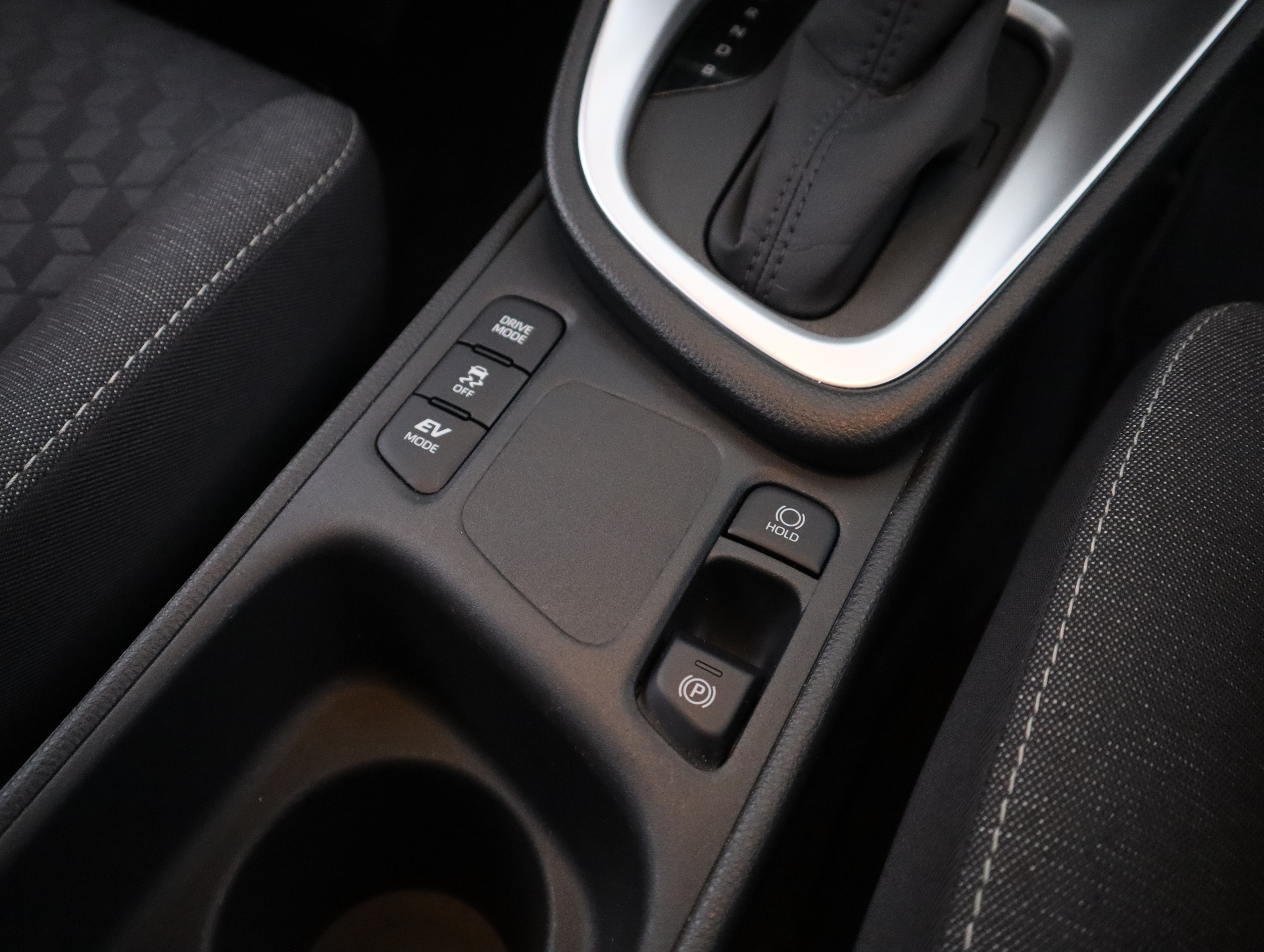 TOYOTA Yaris 2023