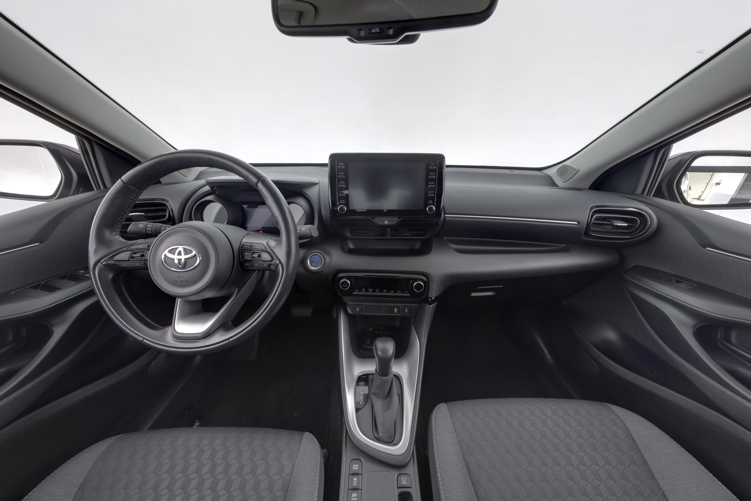 TOYOTA Yaris 2023