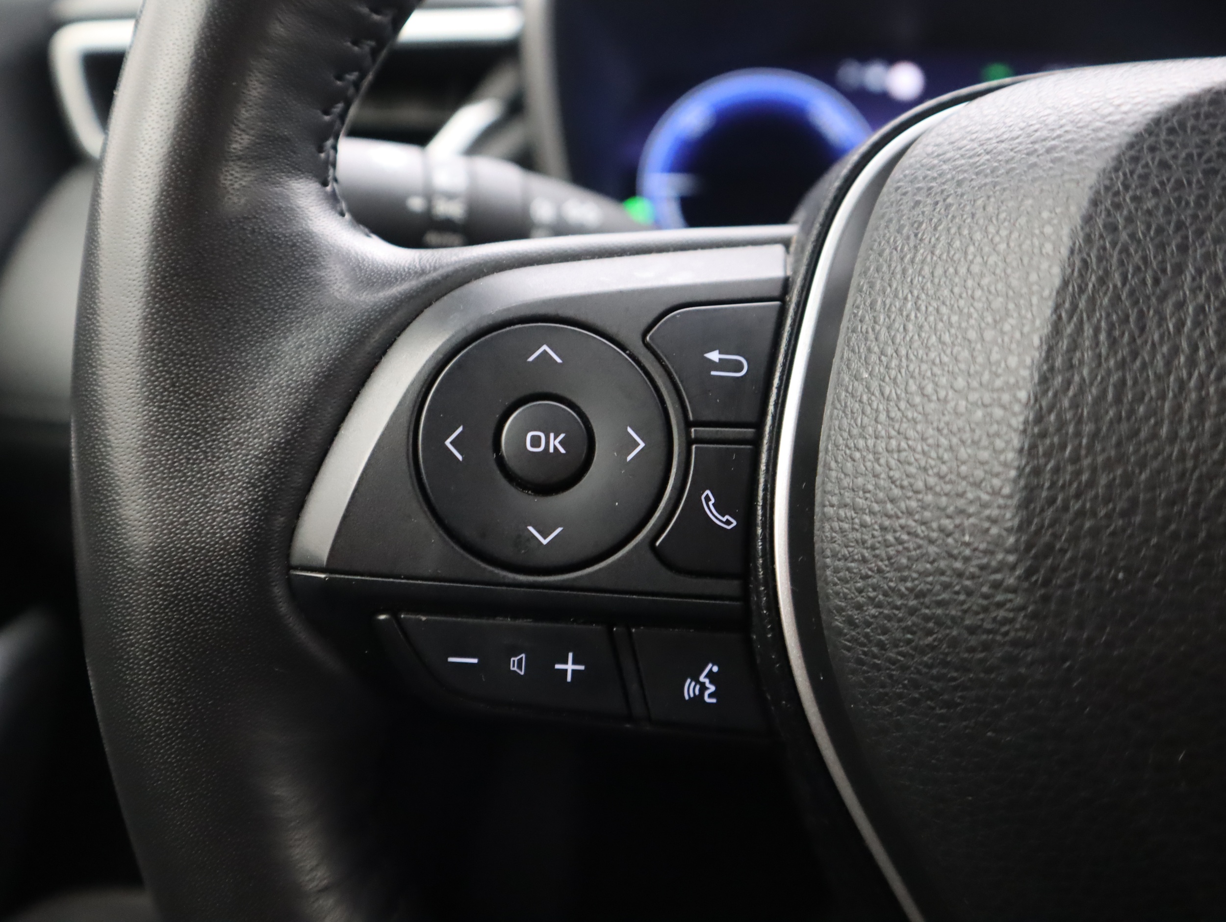 TOYOTA Corolla Cross 2023