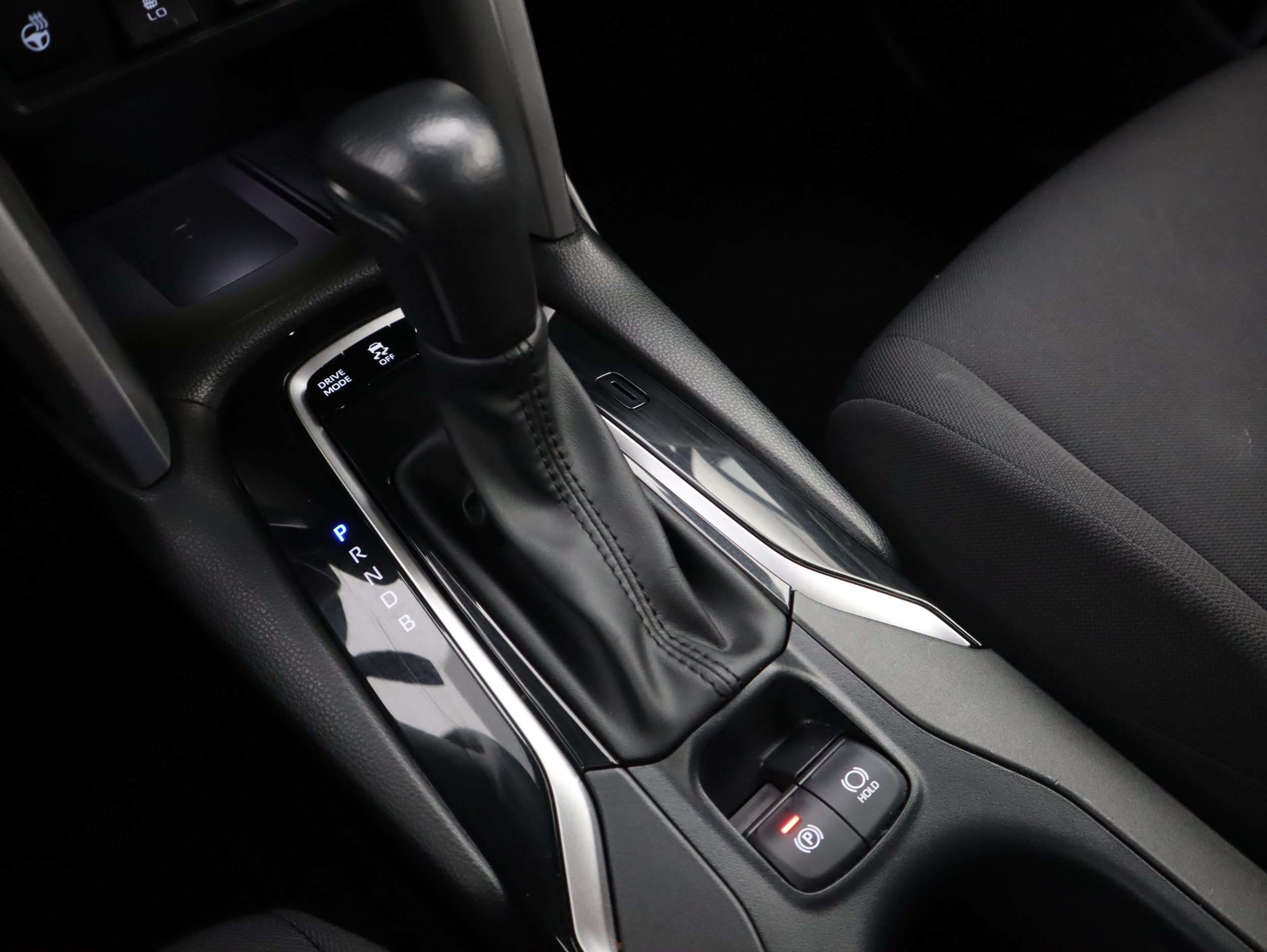 TOYOTA Corolla Cross 2023