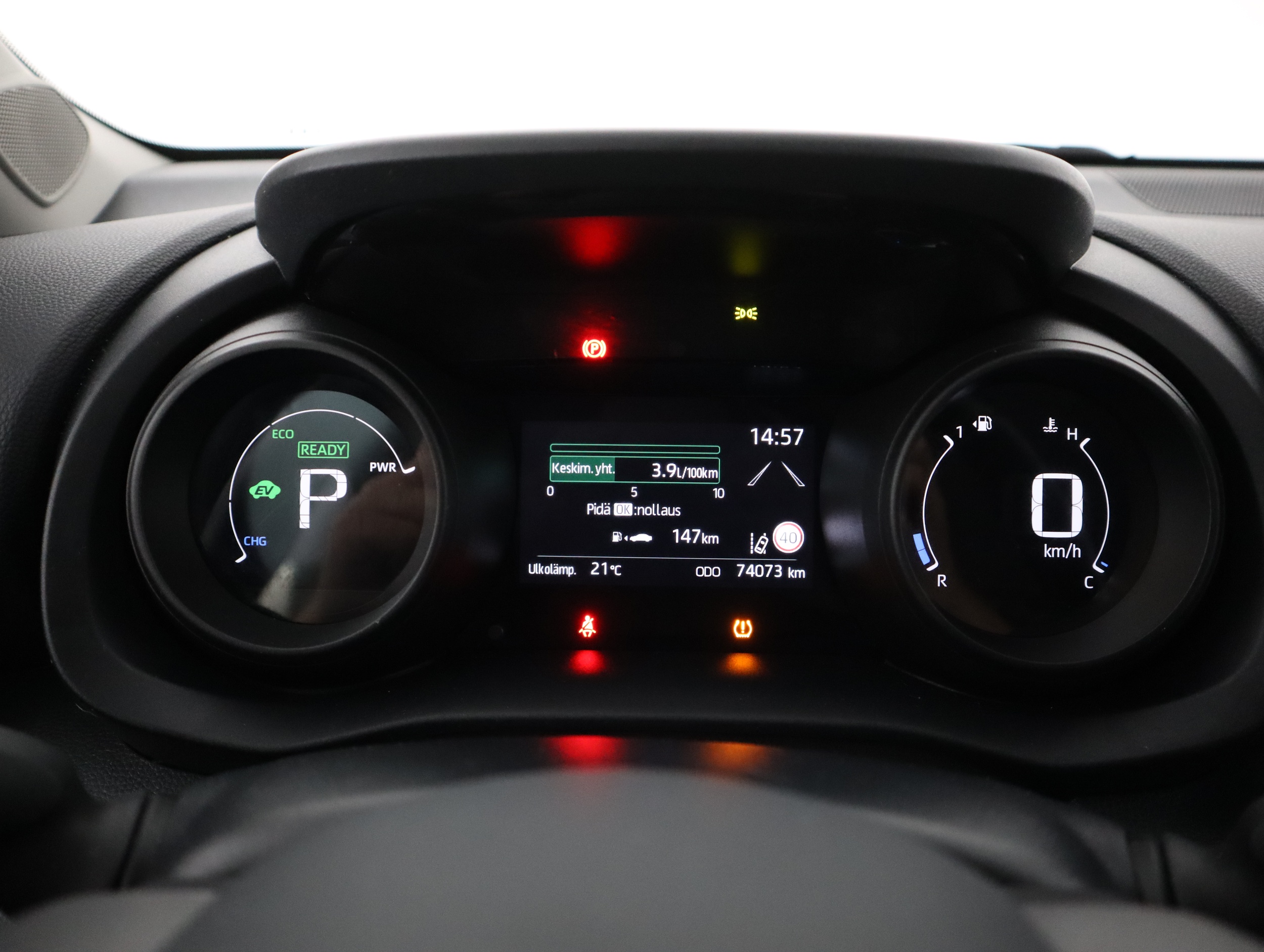 TOYOTA Yaris 2023