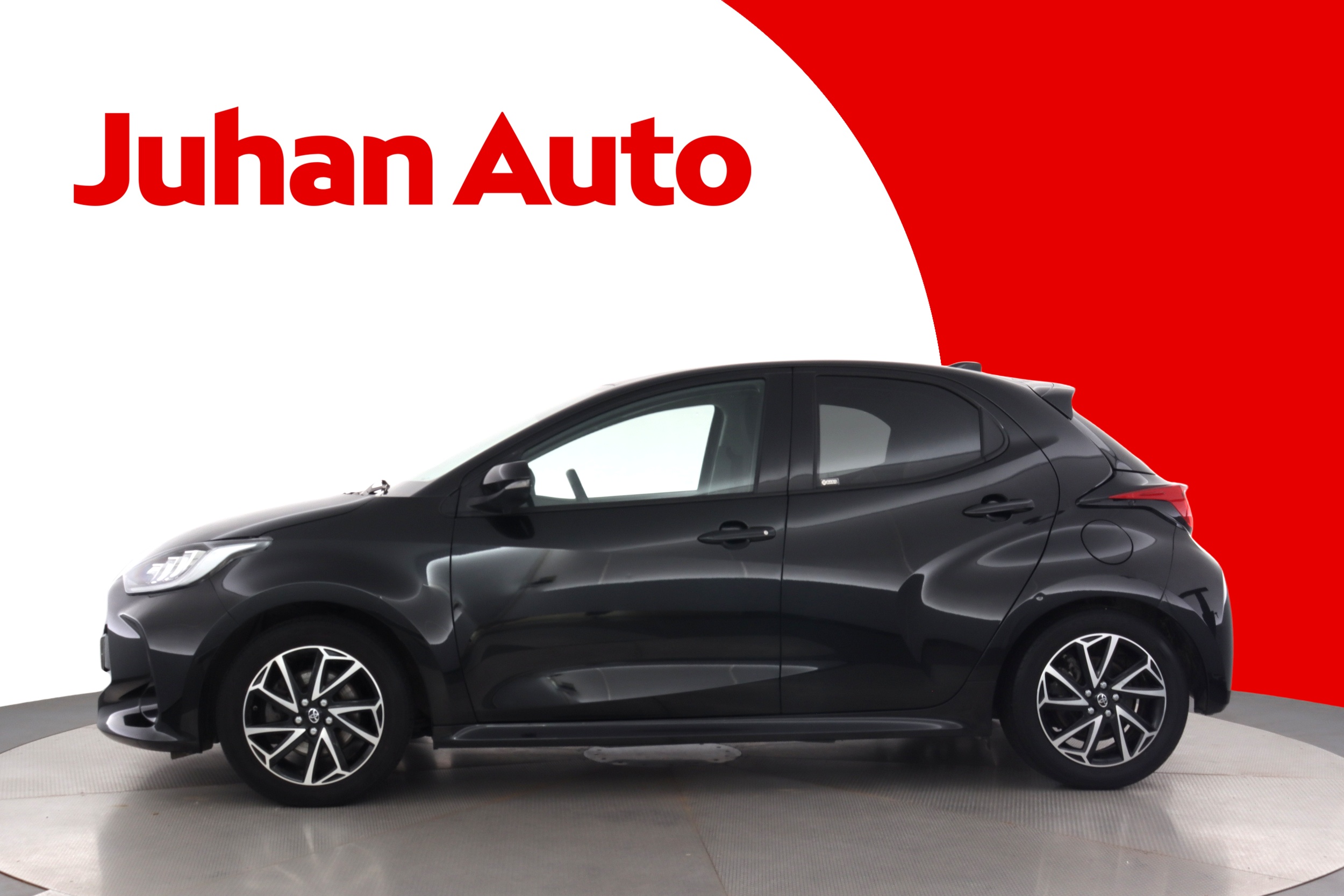TOYOTA Yaris 2023