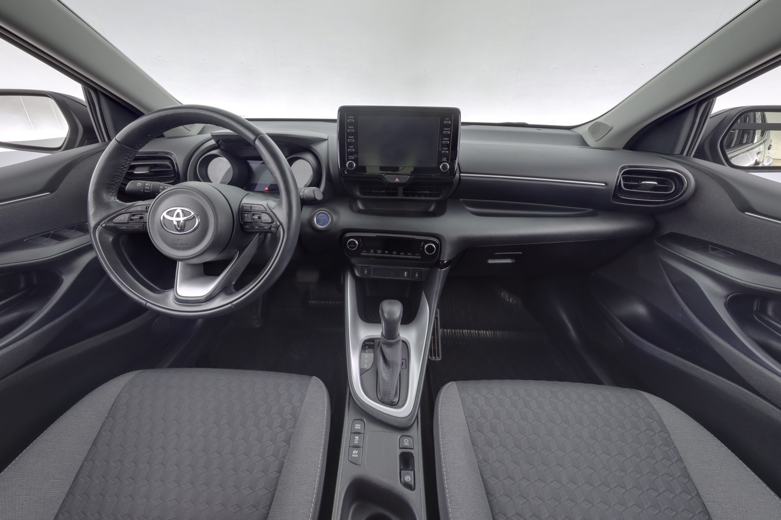 TOYOTA Yaris 2023