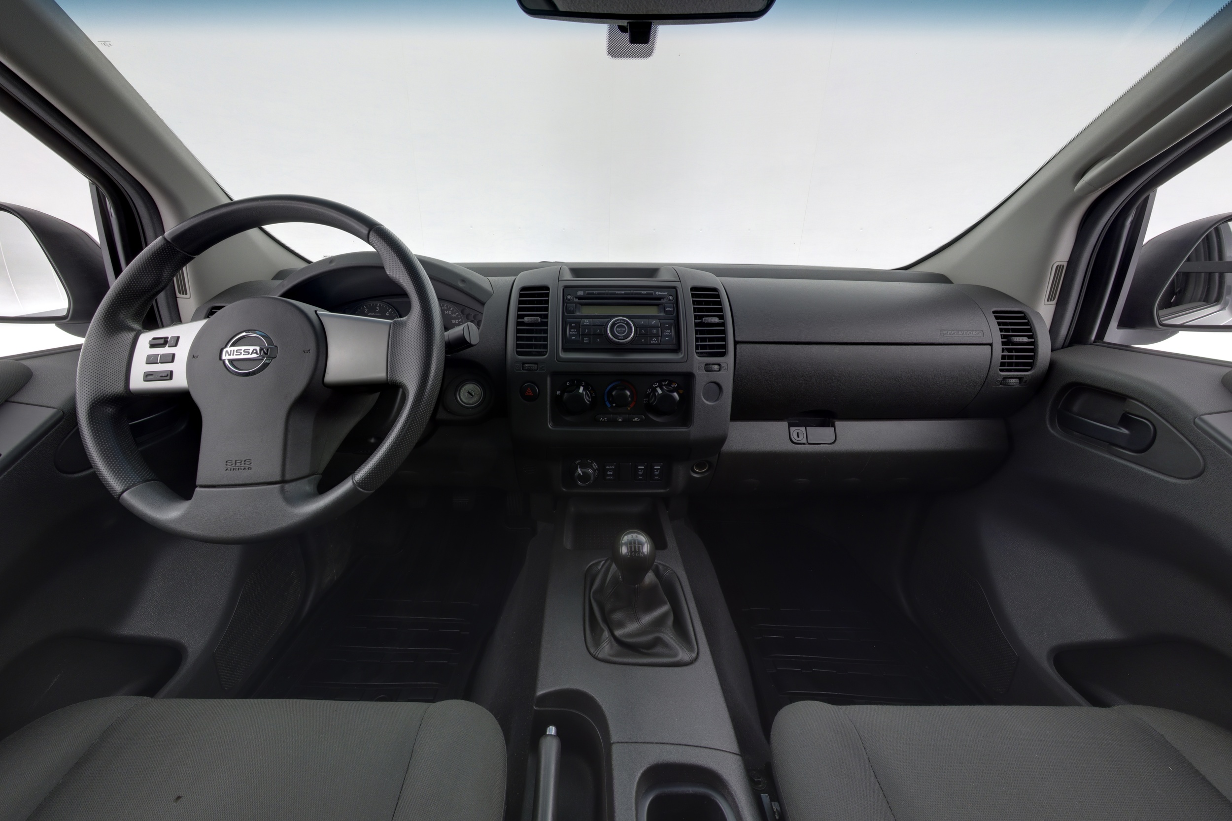 NISSAN NAVARA 2014