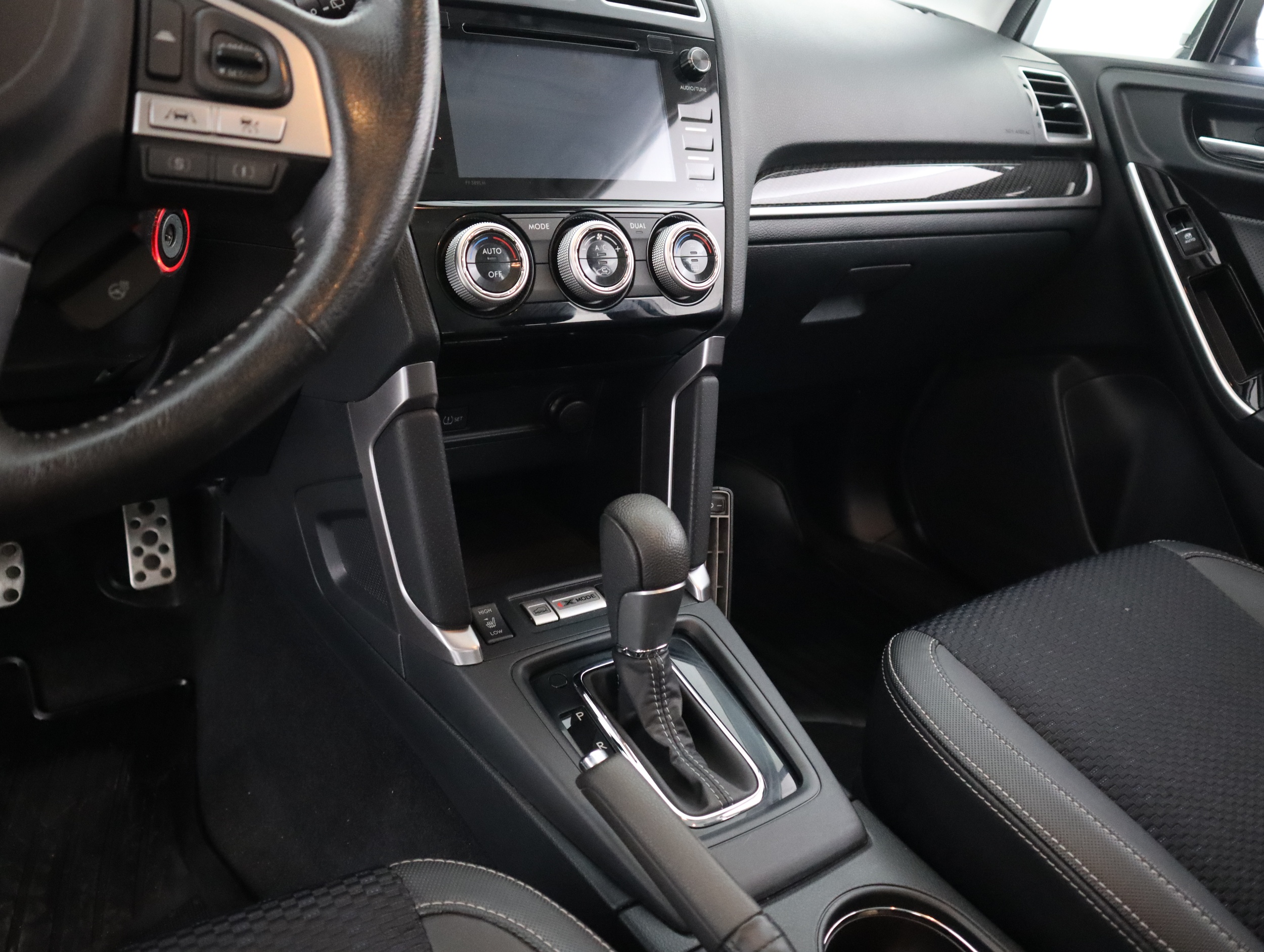 SUBARU FORESTER 2019