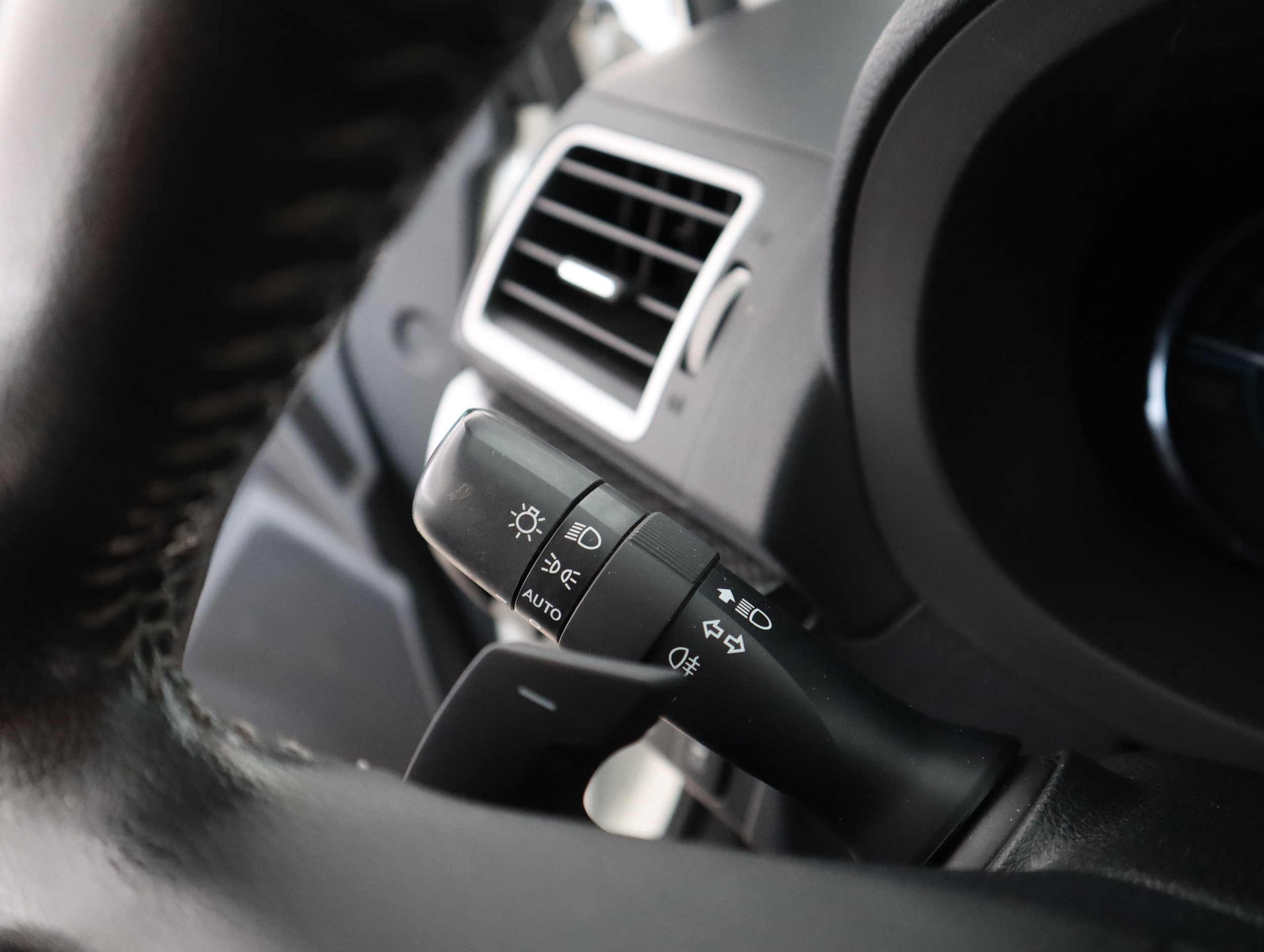 SUBARU FORESTER 2019