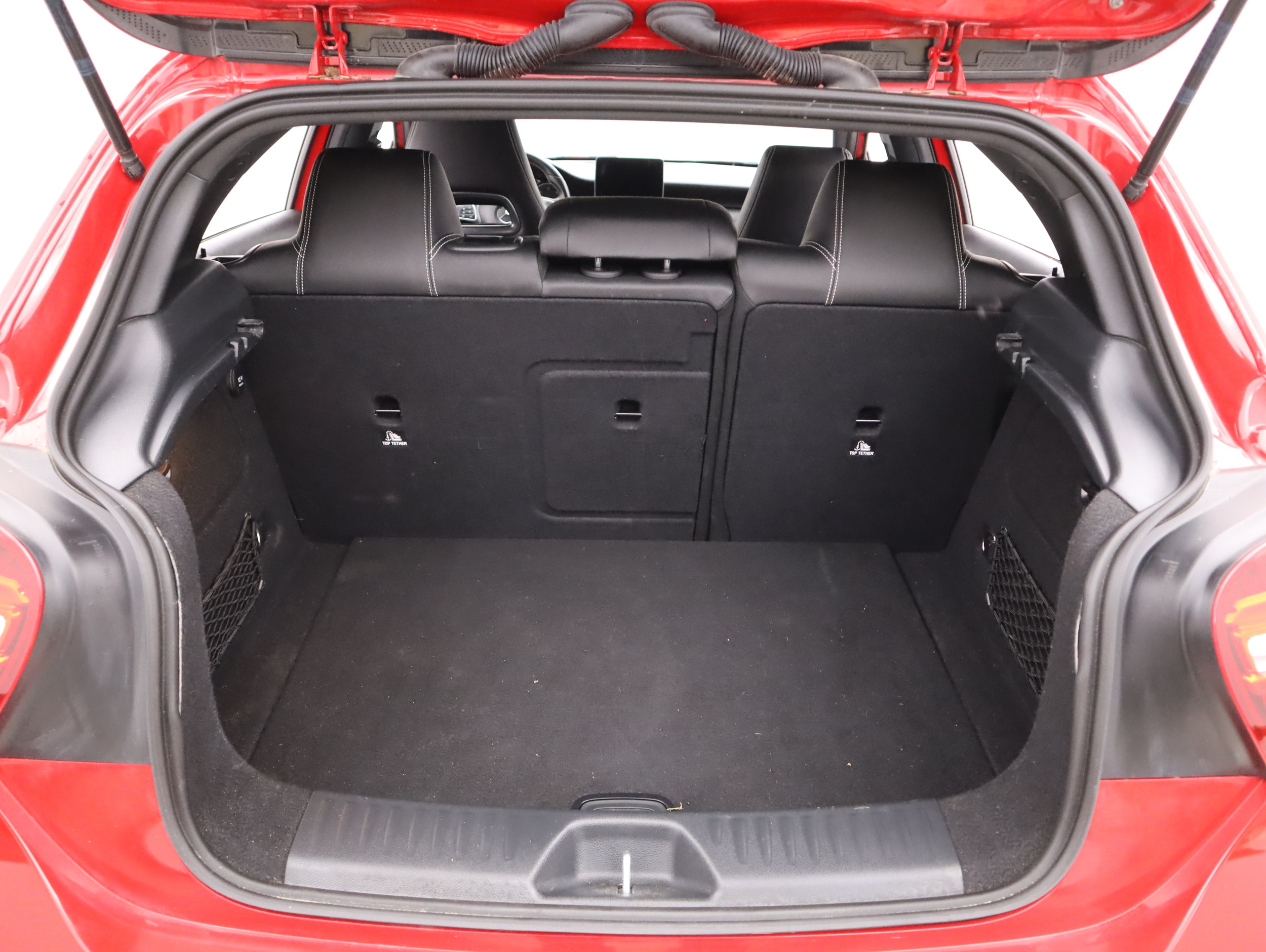 MERCEDES-BENZ A 2018