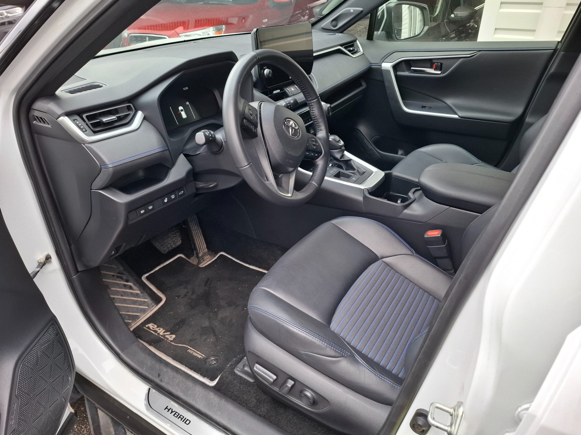 TOYOTA RAV4 2023