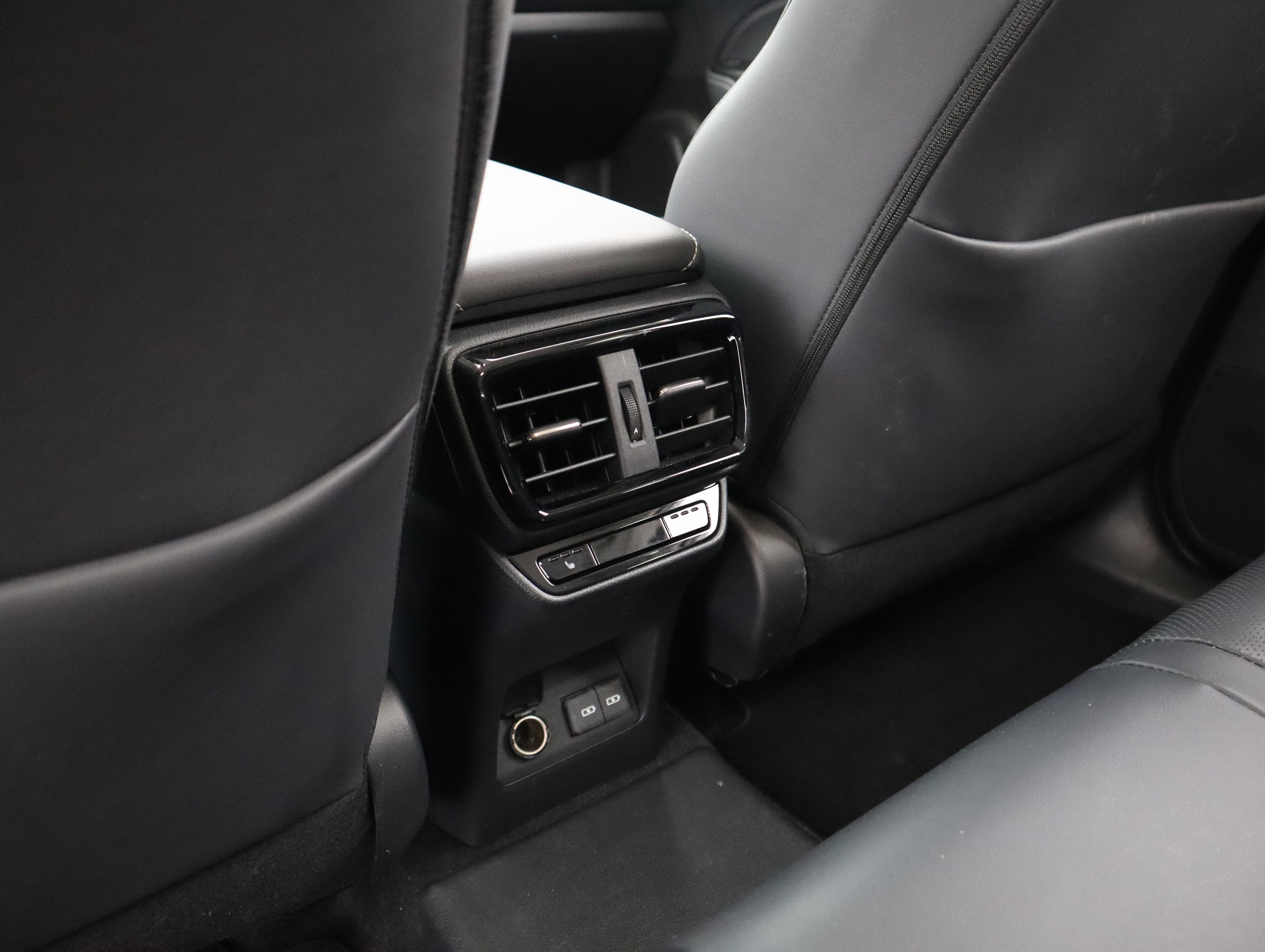 Lexus NX 2024