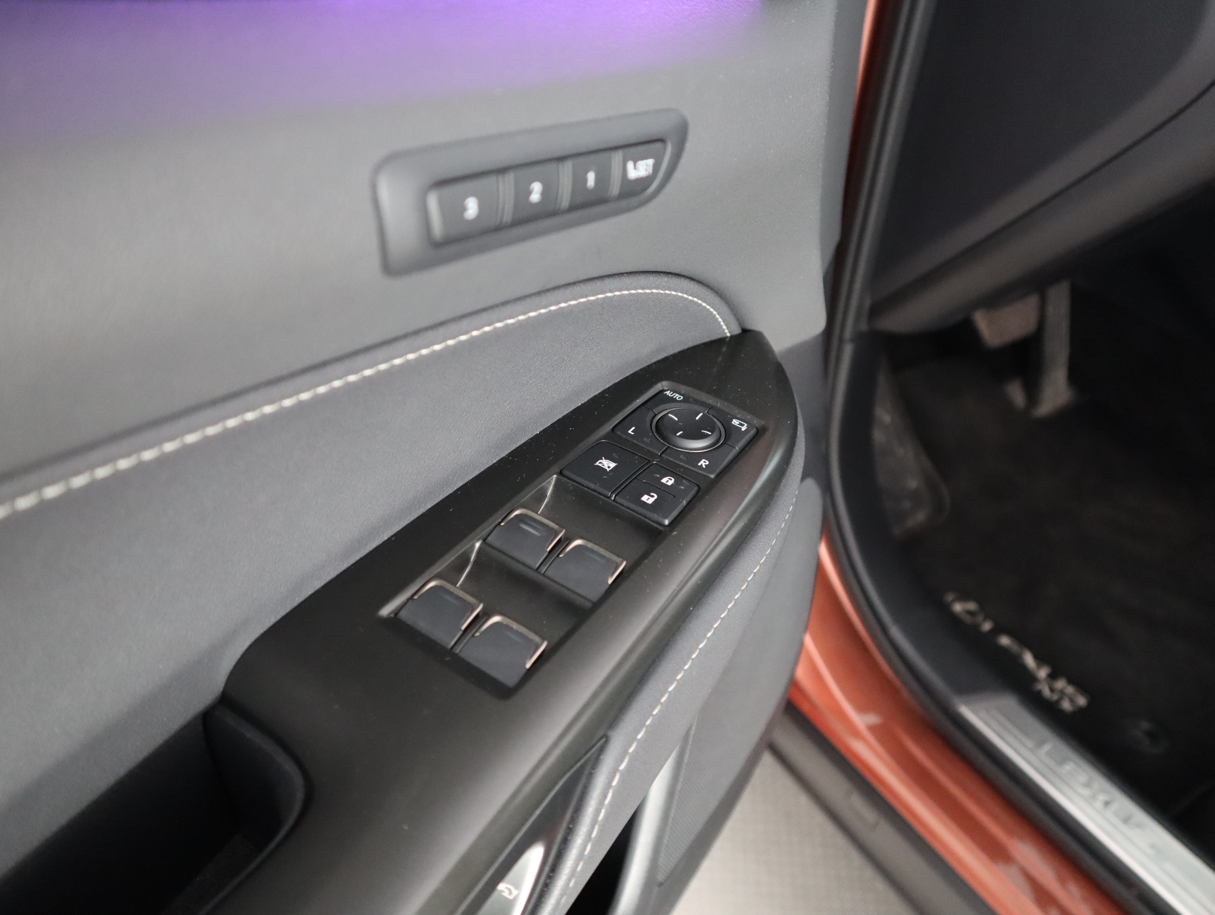 Lexus NX 2024