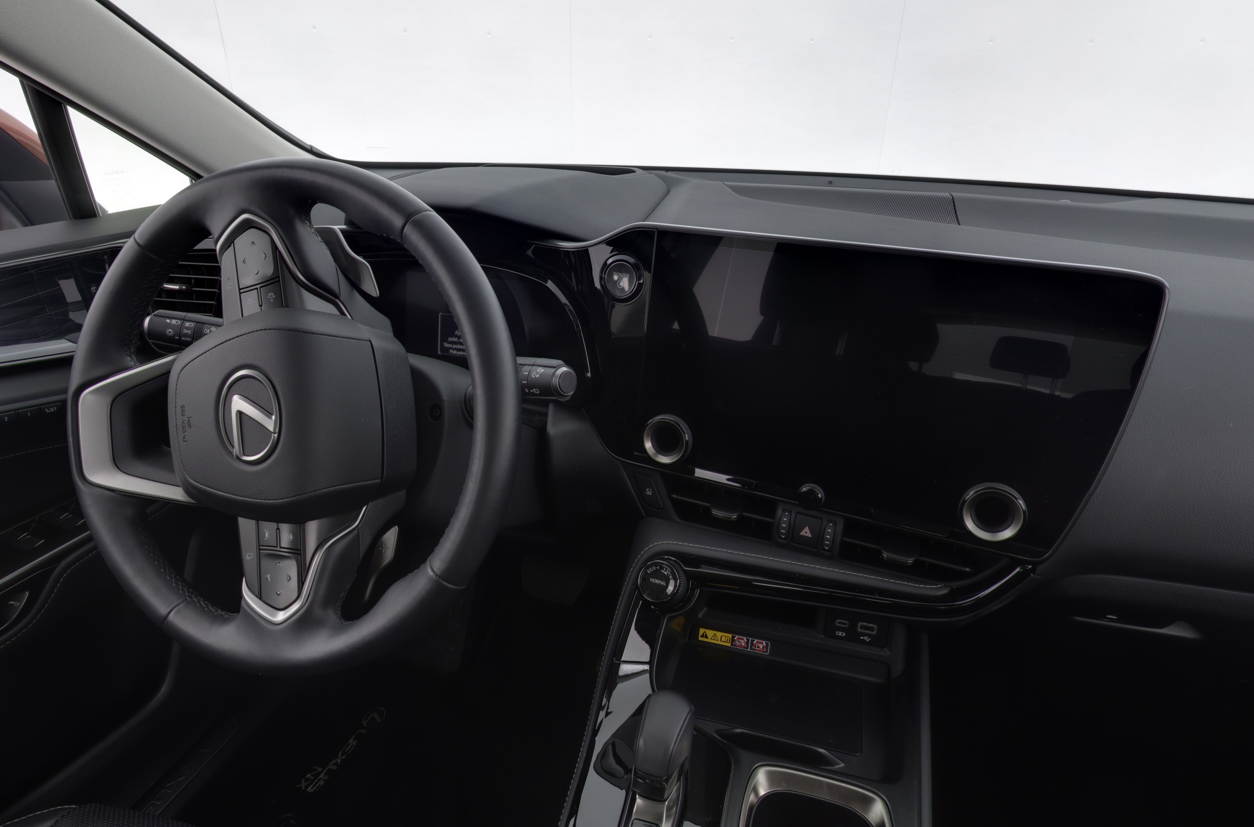 Lexus NX 2024