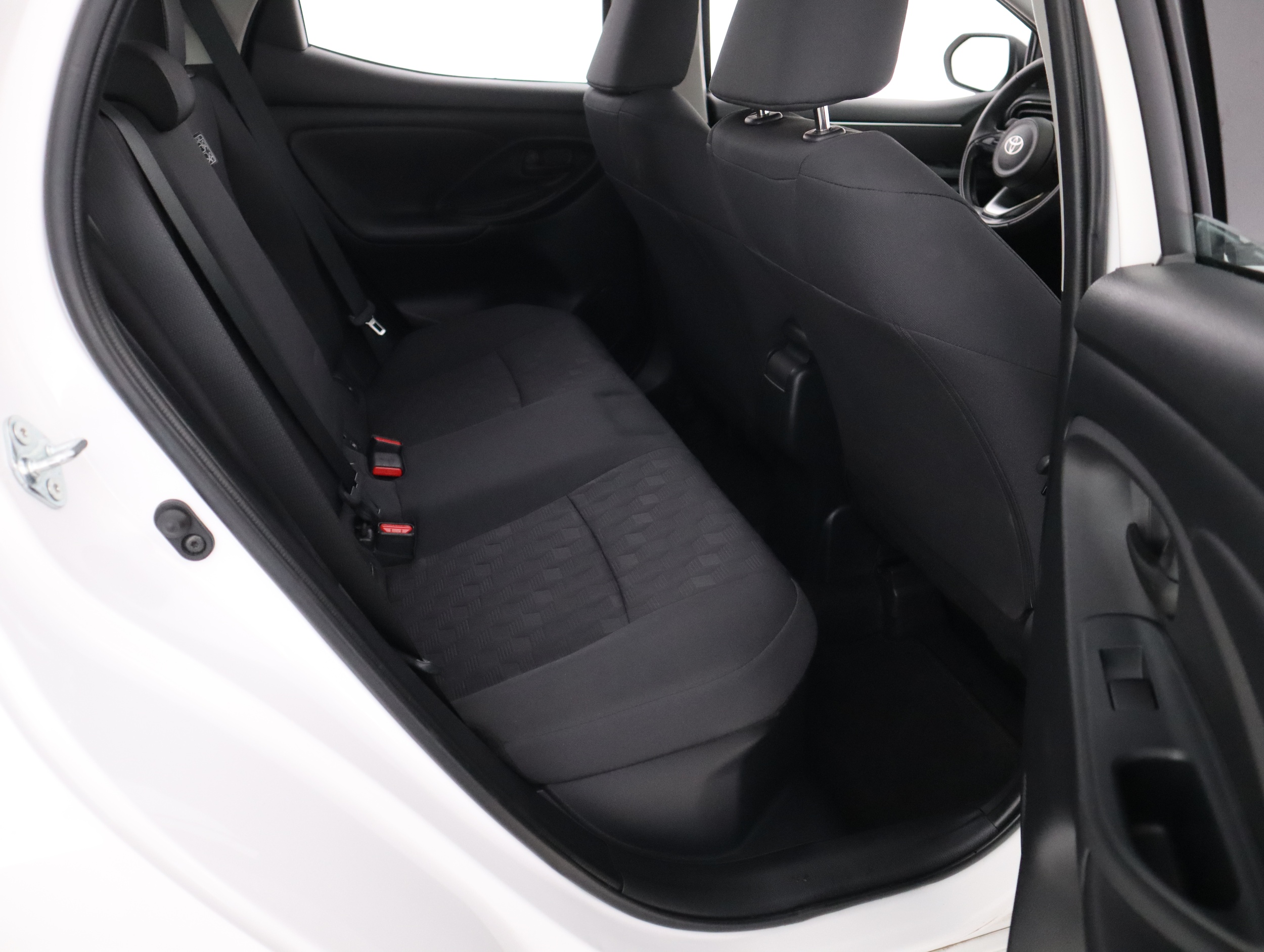 TOYOTA Yaris 2025