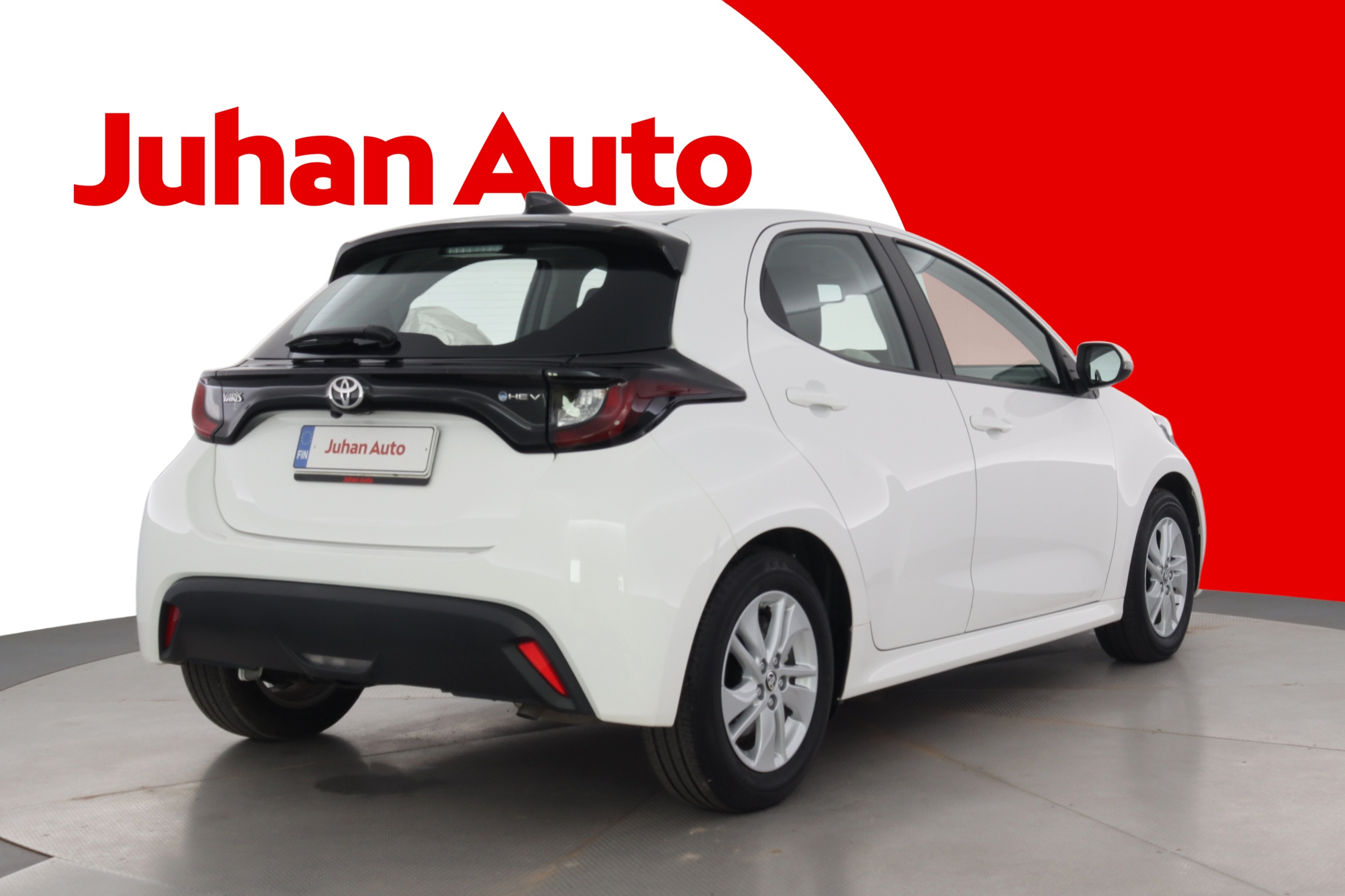 TOYOTA Yaris 2025