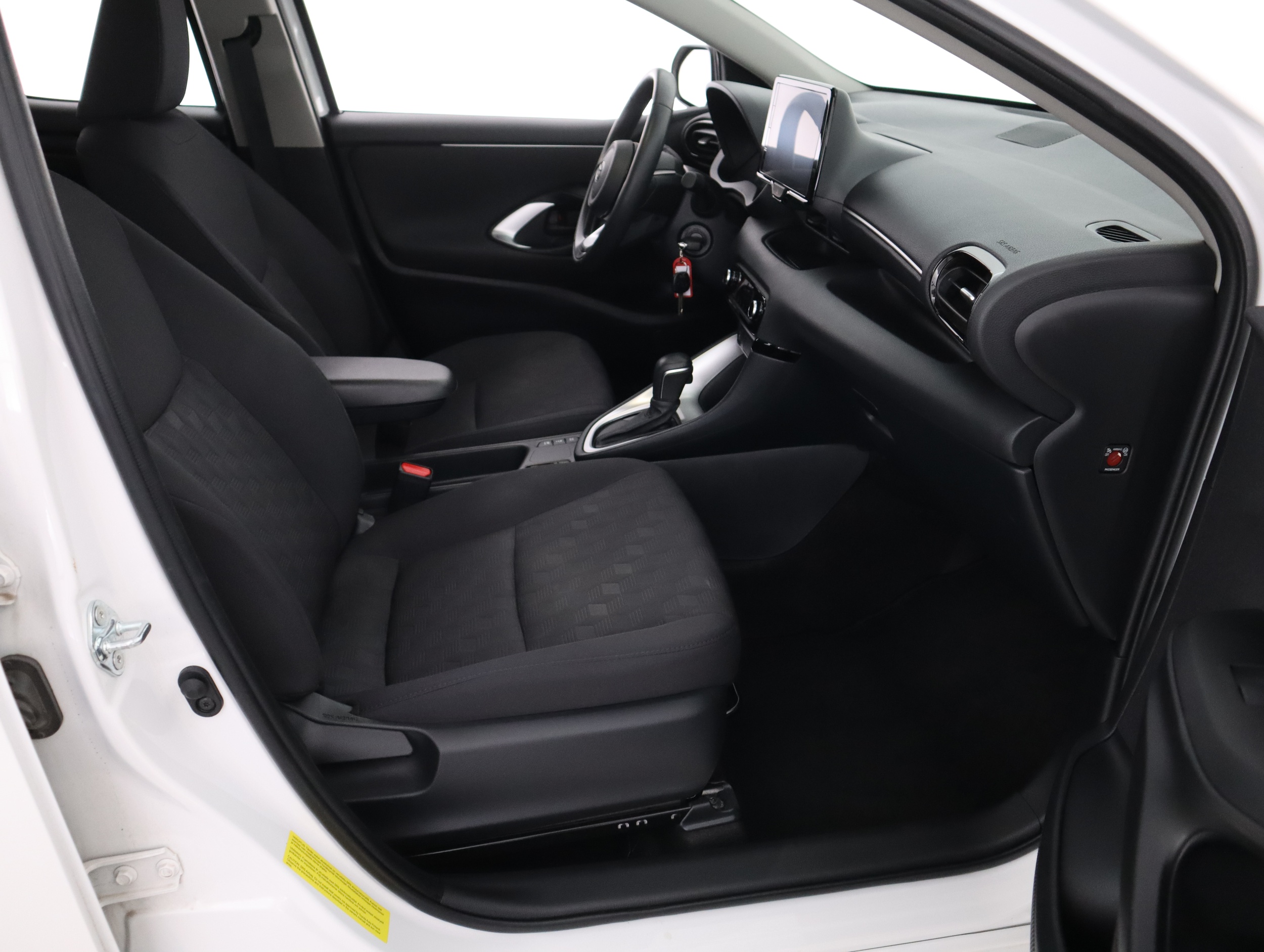 TOYOTA Yaris 2025