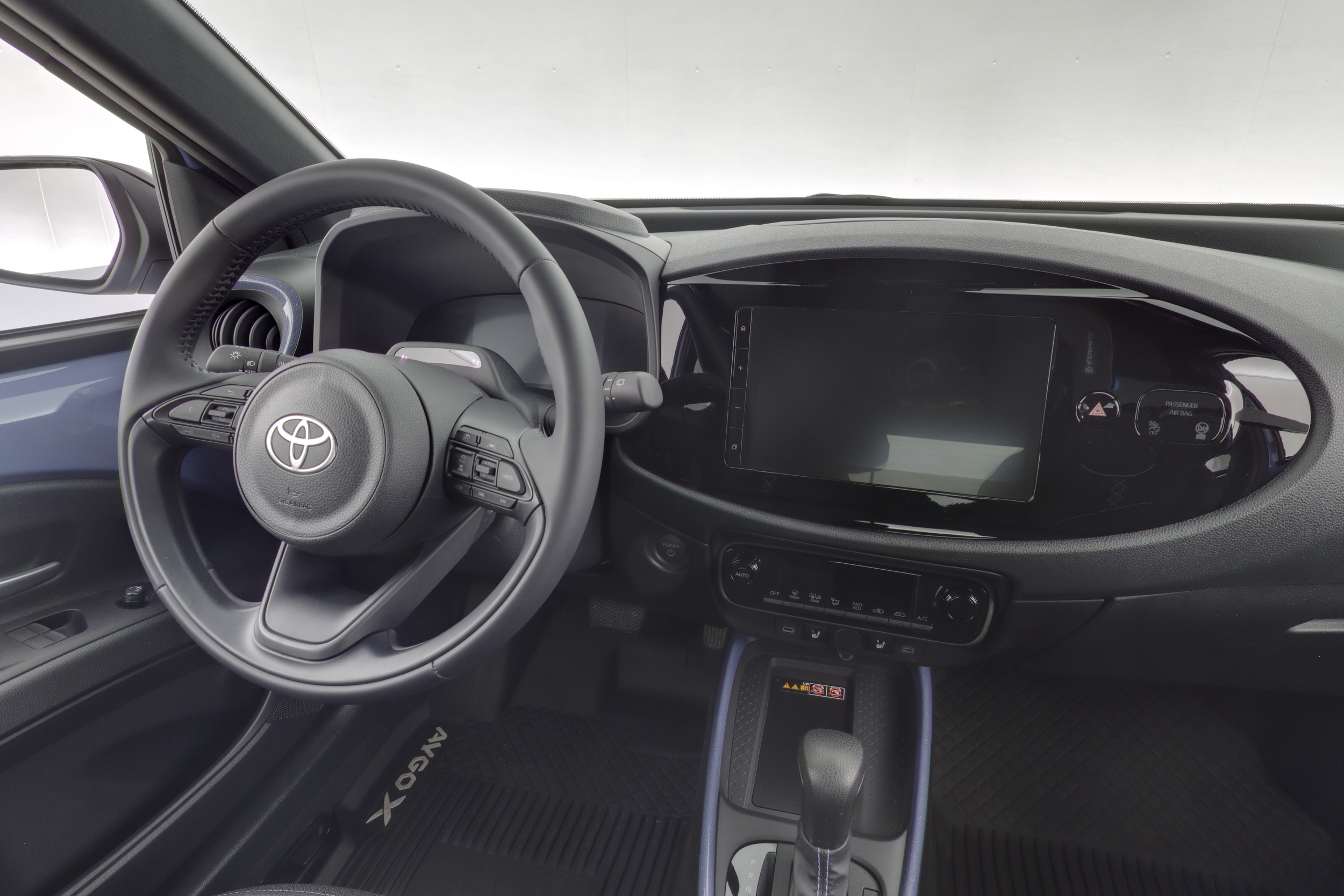 Toyota Aygo X 8