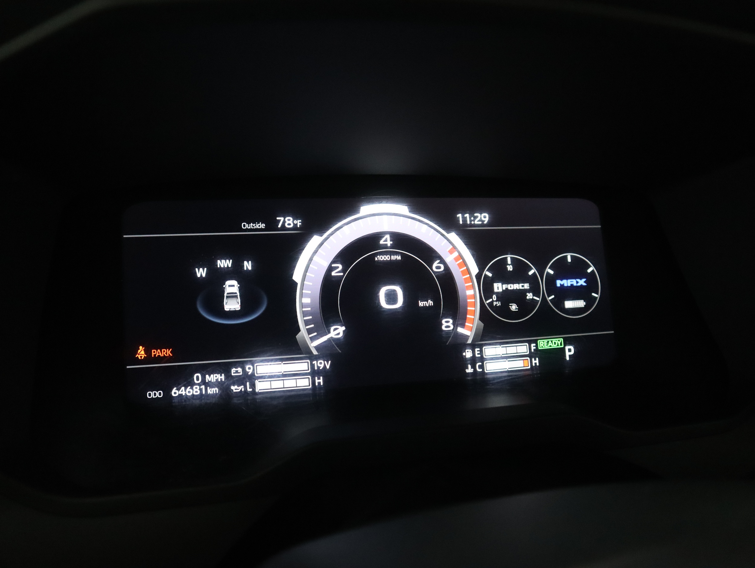 TOYOTA Tundra 2022