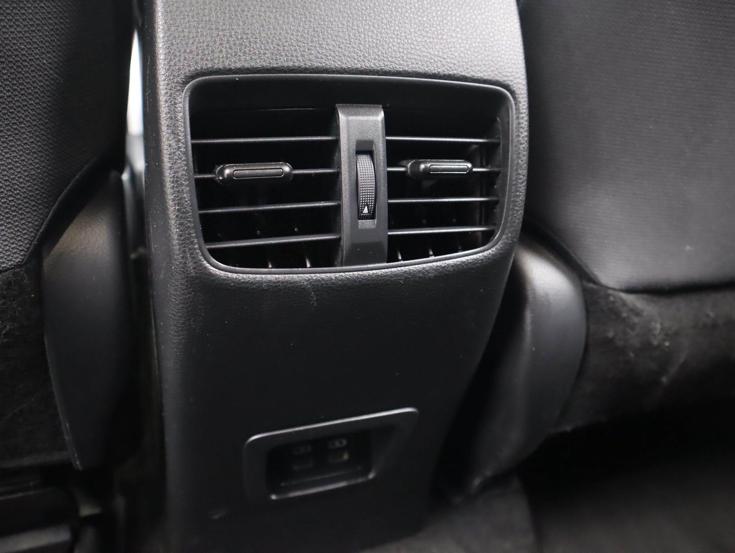 TOYOTA Corolla Cross 2023