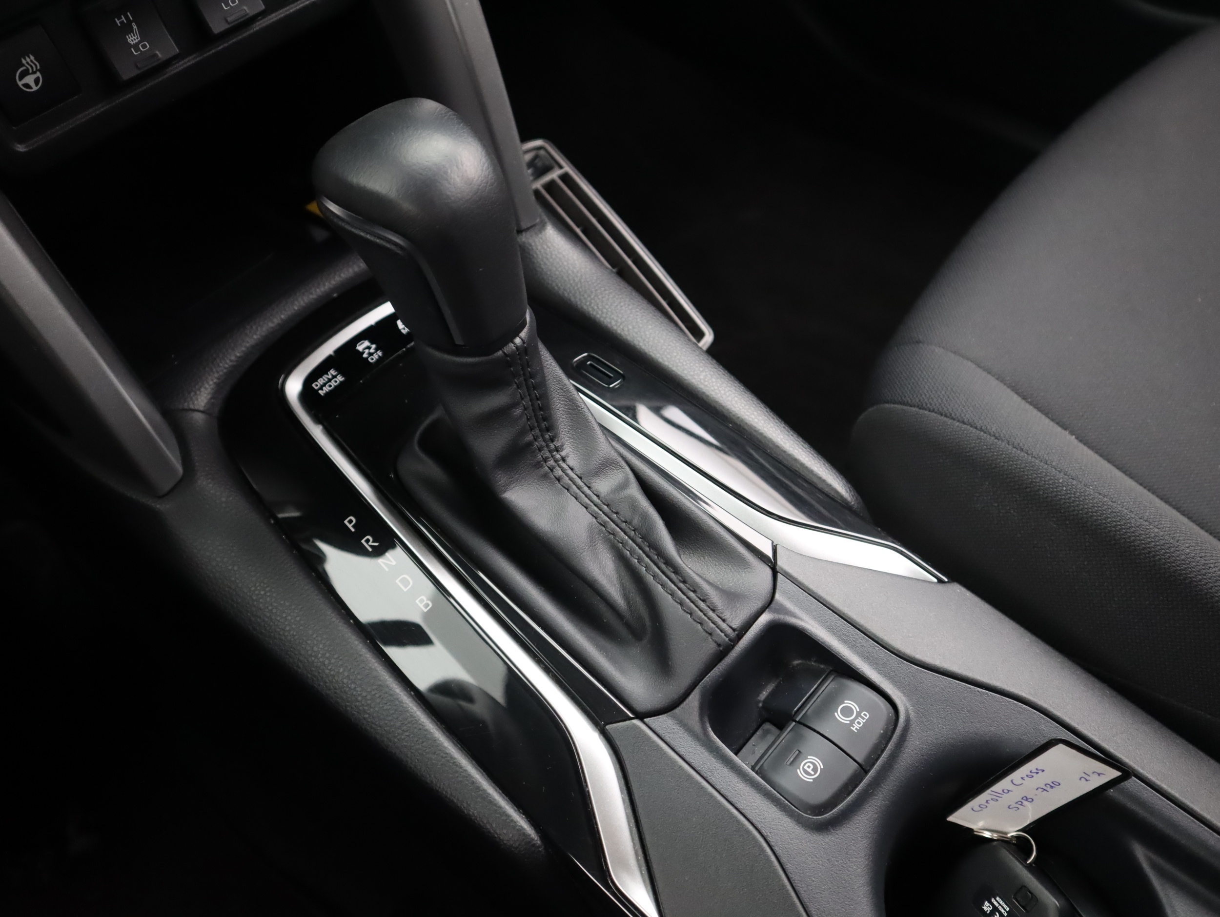 TOYOTA Corolla Cross 2023