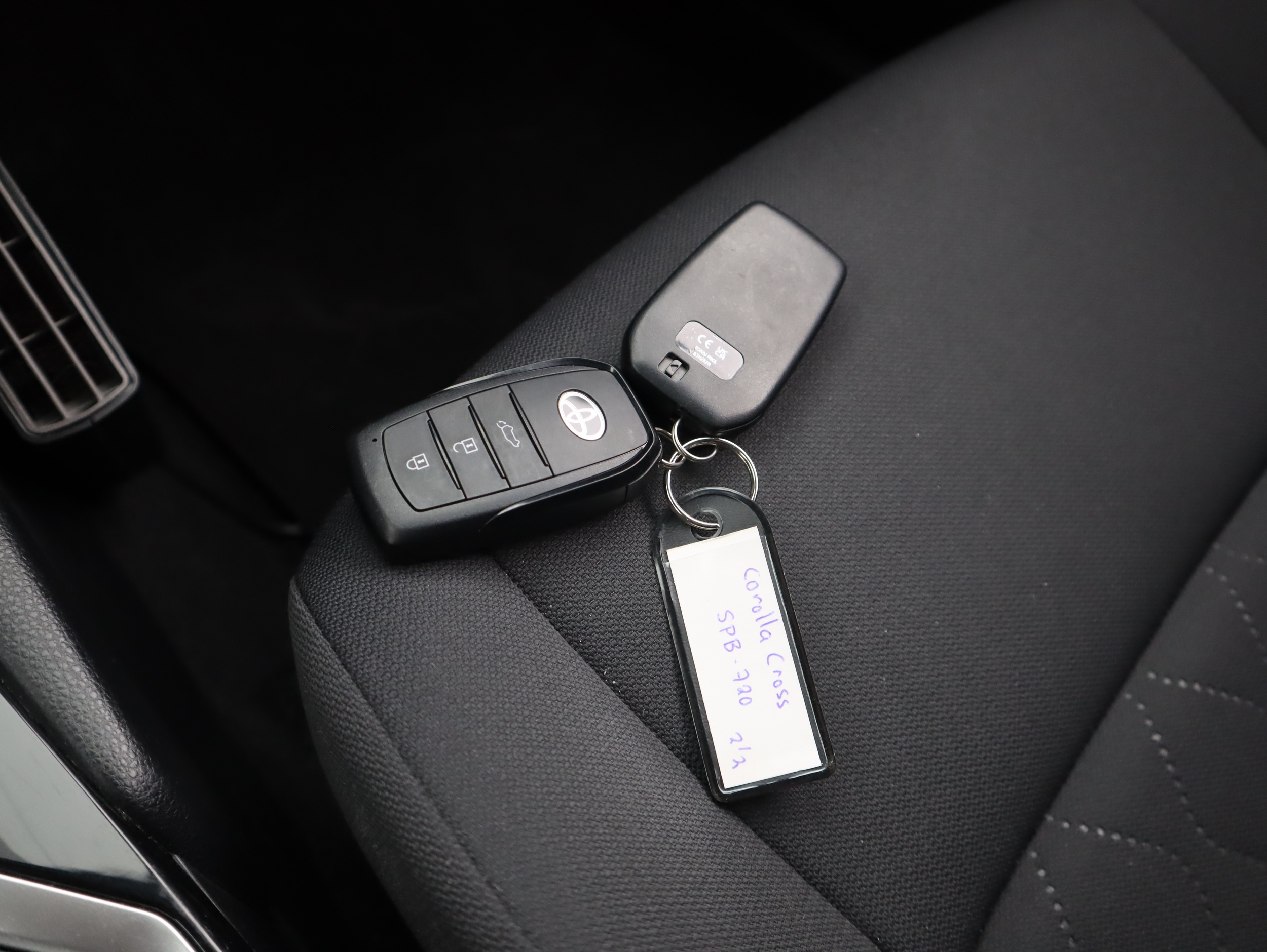 TOYOTA Corolla Cross 2023