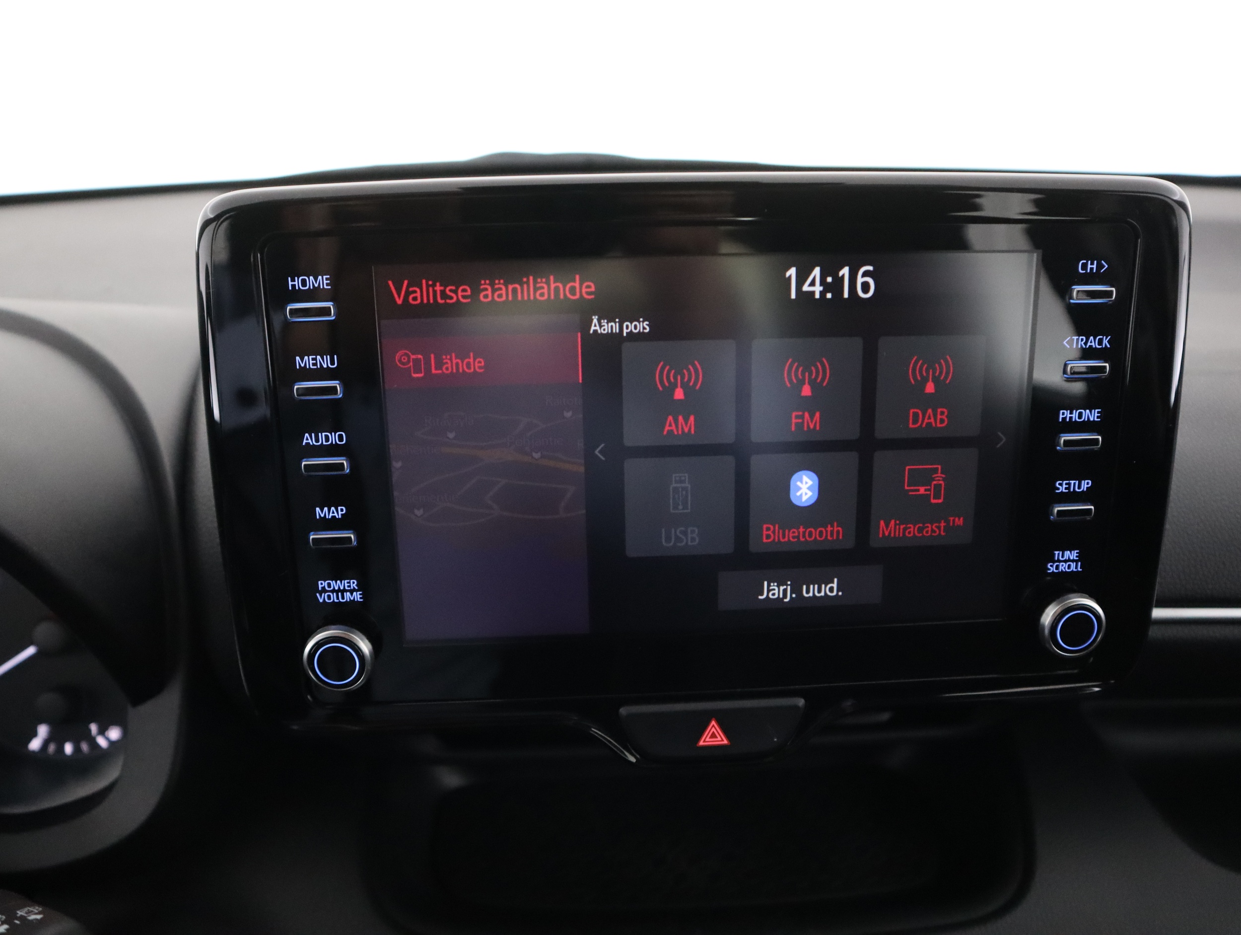 TOYOTA Yaris 27