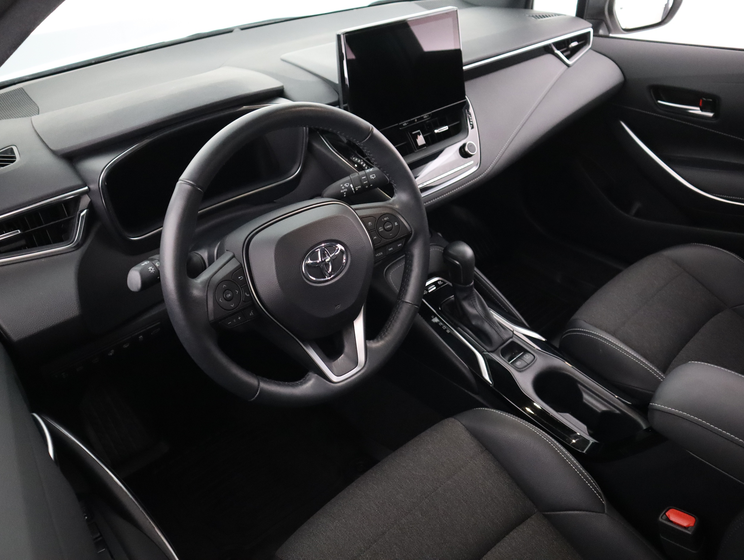 TOYOTA Corolla 2024